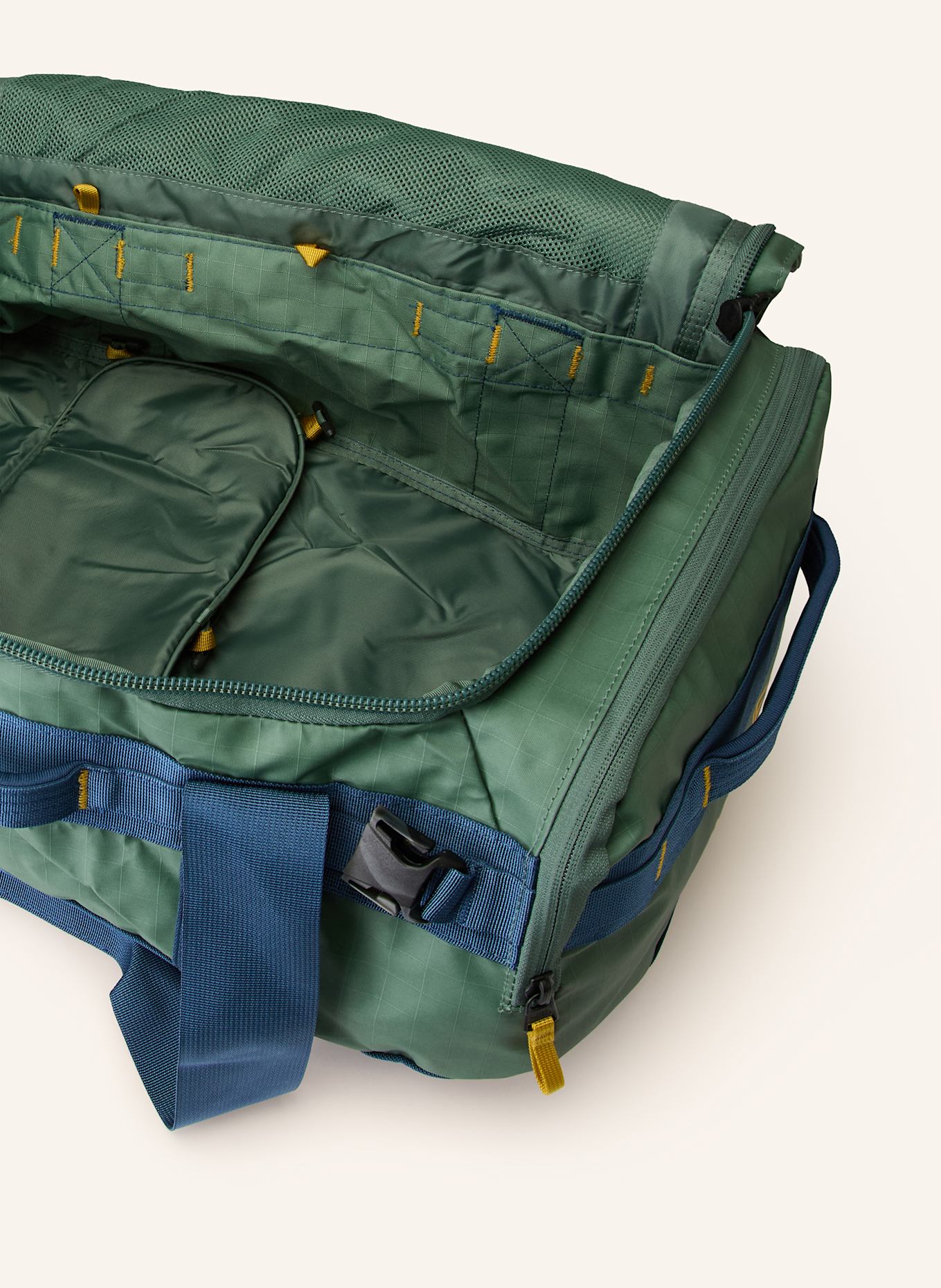 THE NORTH FACE Rucksack BASE CAMP VOYAGER 42 l mit Laptop-Fach: GRÜN