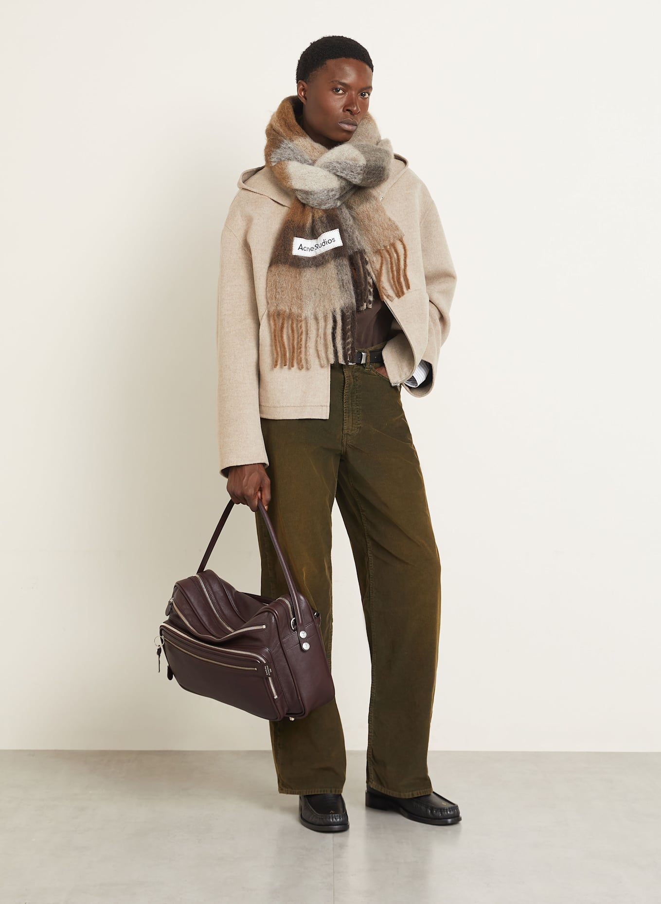 Acne Studios Taška přes rameno CAMERO: TMAVĚ HNĚDÁ