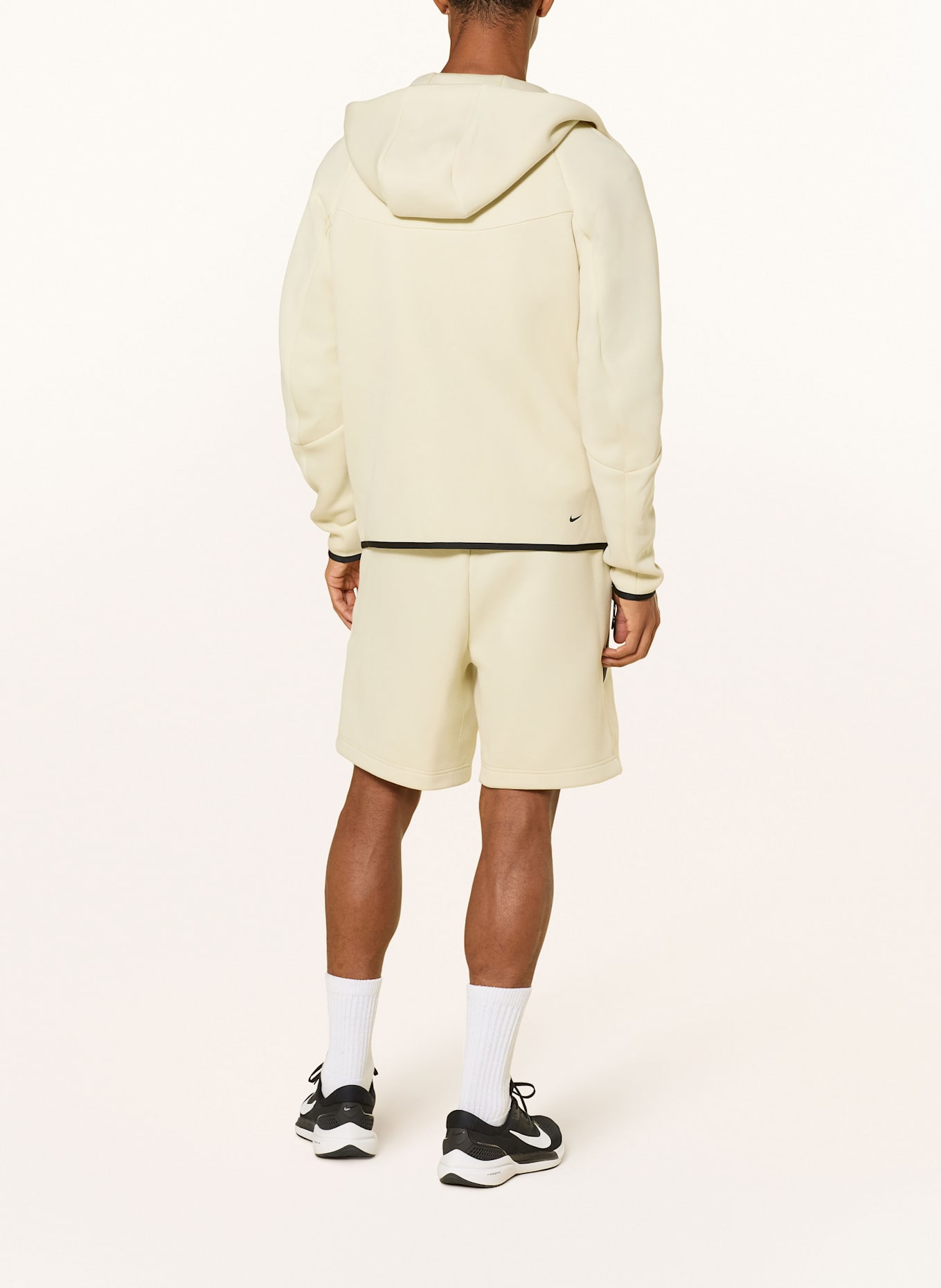 Nike Sweatshorts TECH FLEECE: CREME