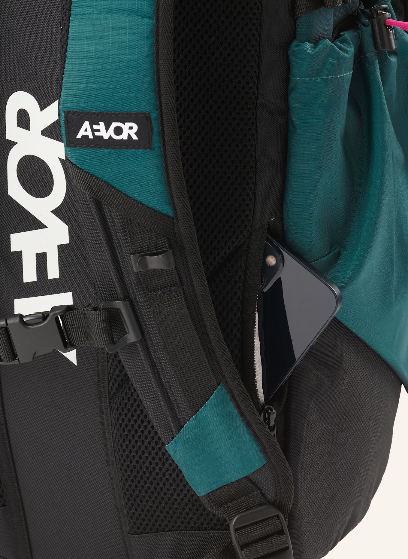 AEVOR Rucksack ROLL PACK 20 l mit Laptop-Fach: SCHWARZ / PETROL