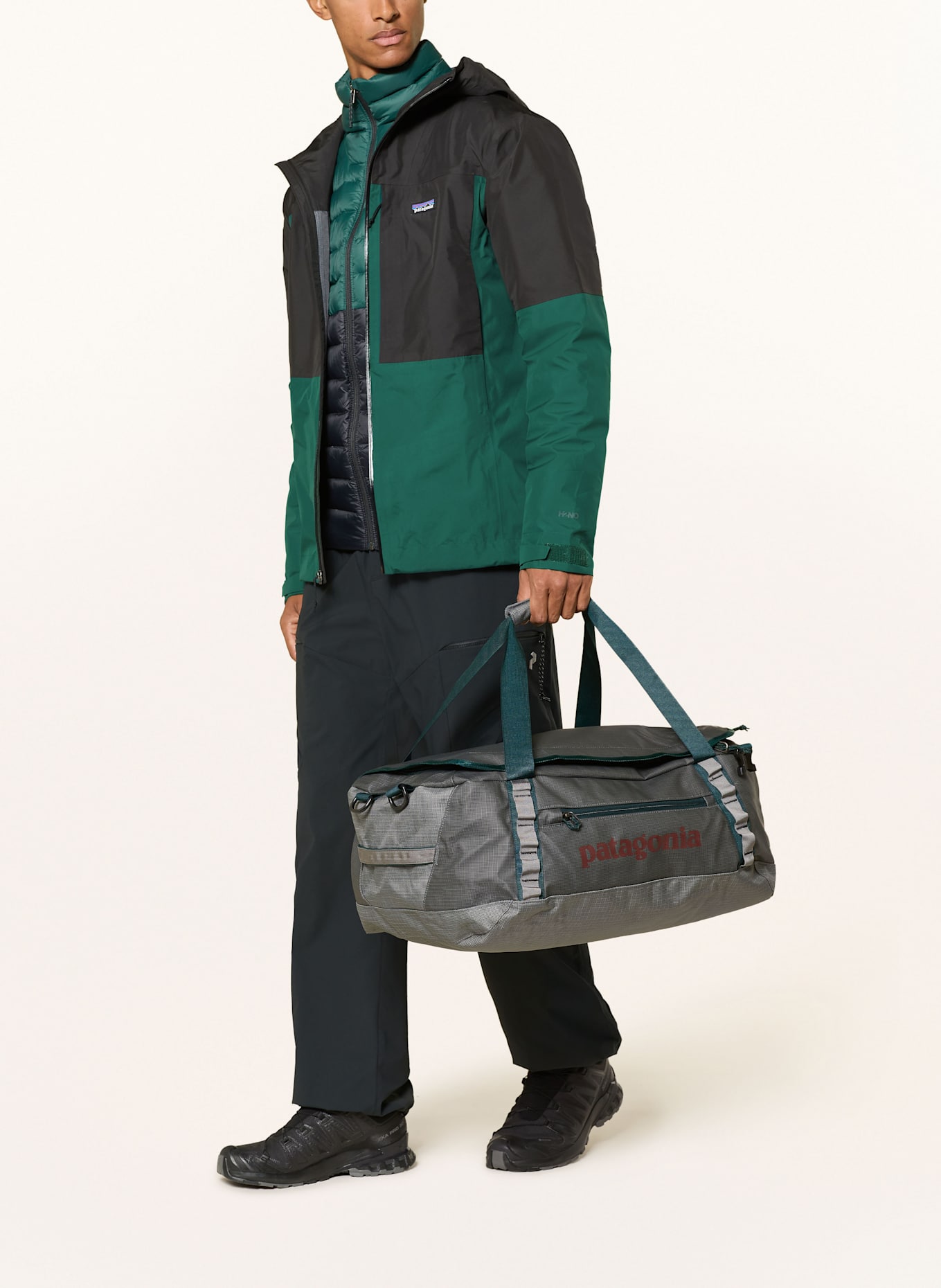 patagonia Cestovní taška BLACK HOLE® 40 l: ŠEDÁ