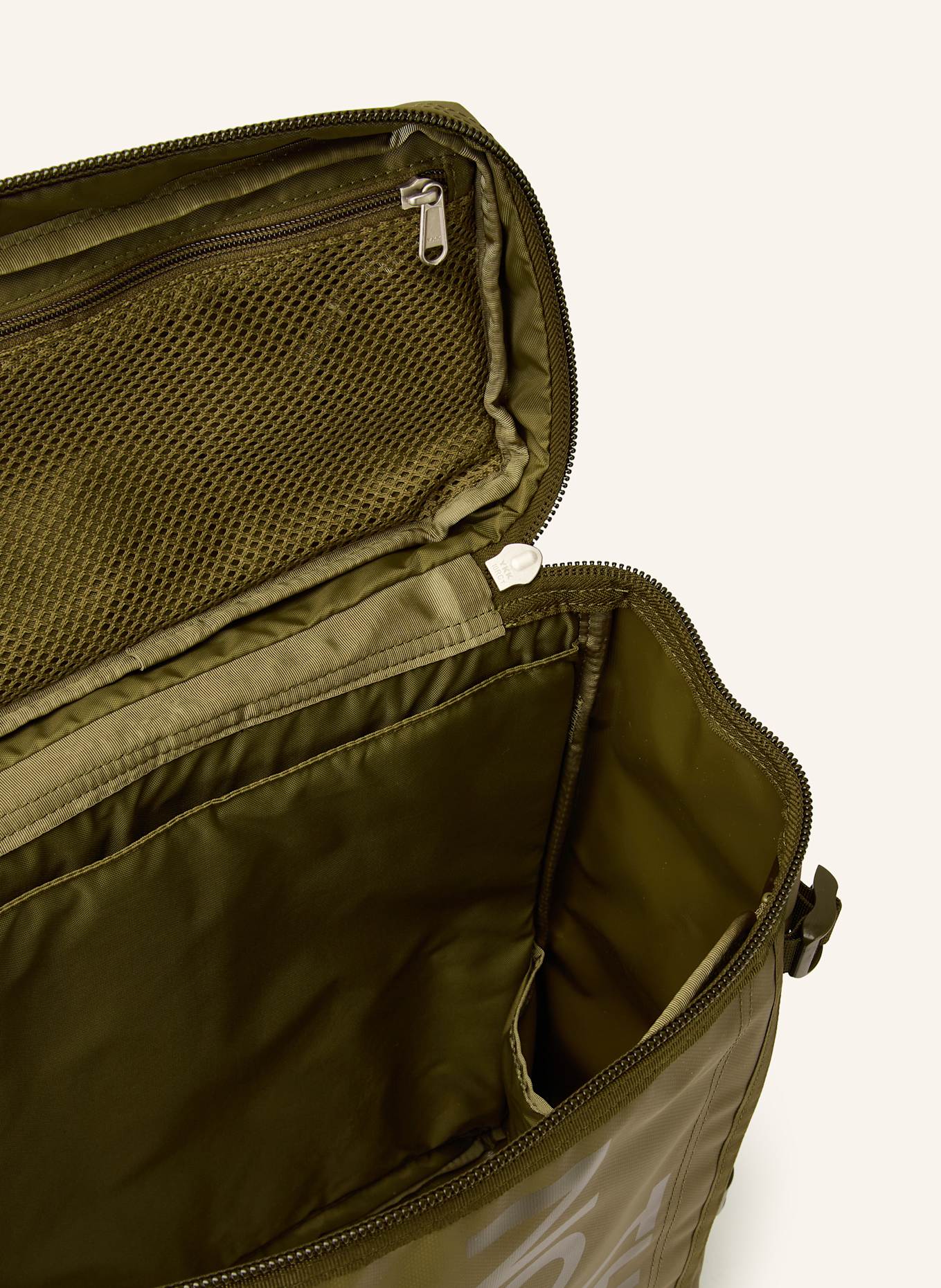 THE NORTH FACE Rucksack BASECAMP FUSEBOX S 30 l mit Laptop-Fach: OLIV