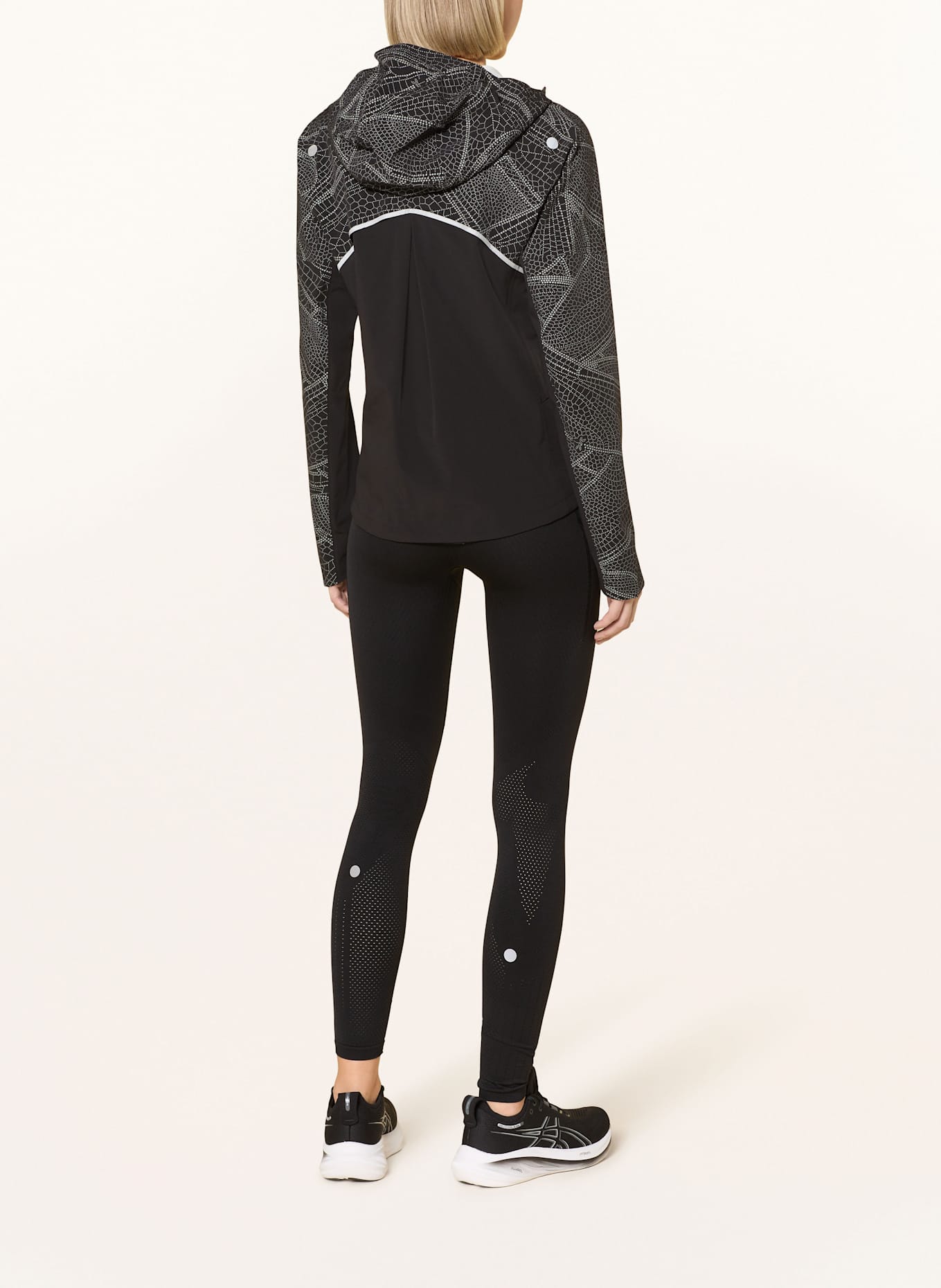 ASICS Laufjacke LIMITED SERIES LITE-SHOW: SCHWARZ / HELLGRAU