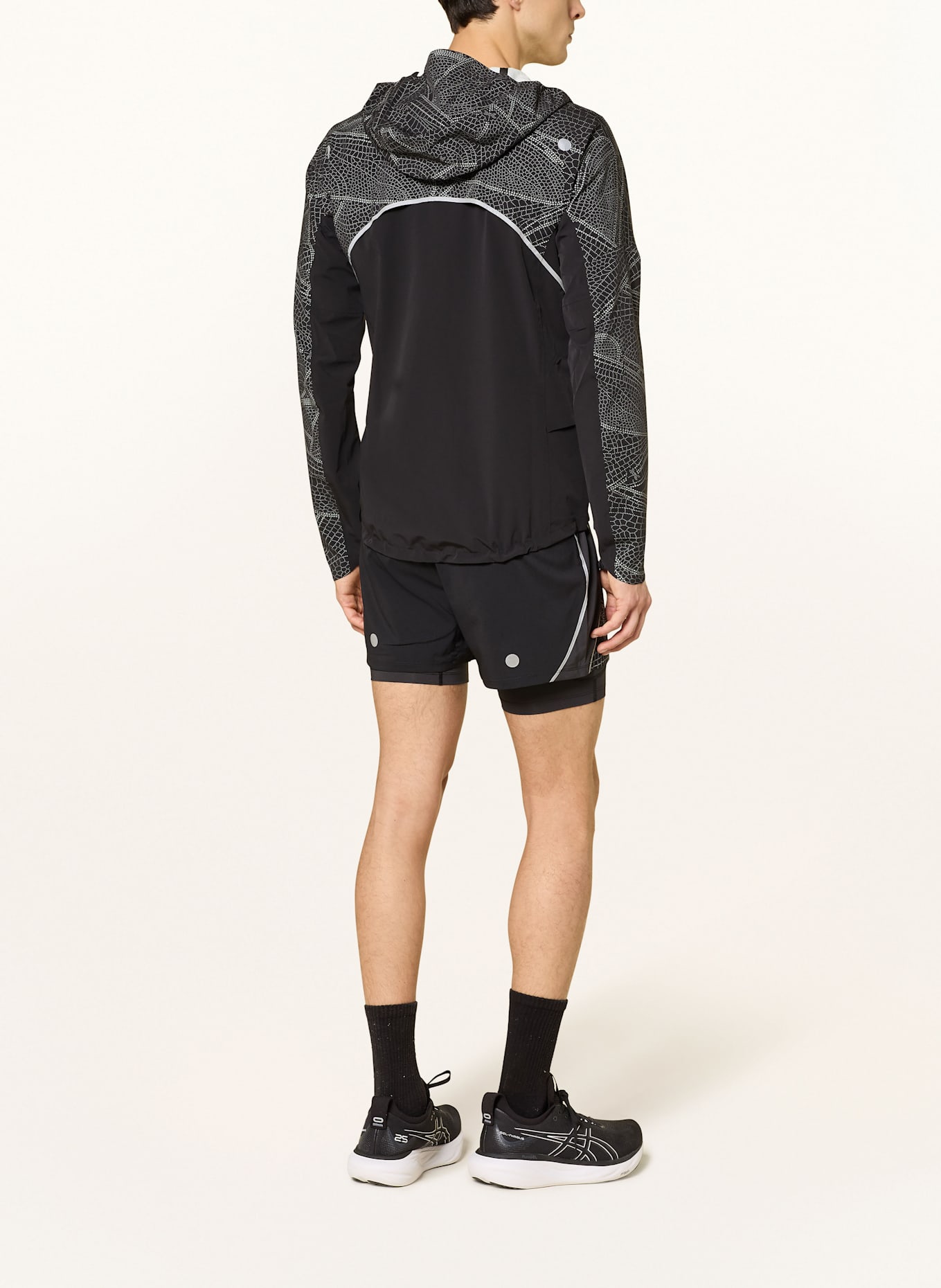 ASICS Laufjacke LIMITED SERIES LITE-SHOW: SCHWARZ / HELLGRAU