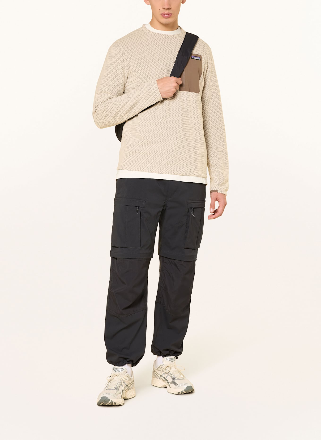 patagonia Fleece-trøje R1® AIR: CREME / GRÅ / KHAKI