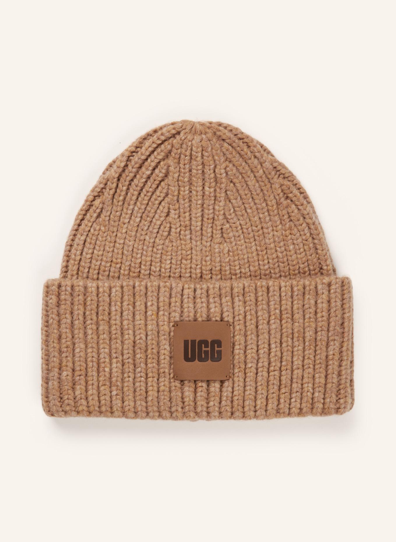UGG Beanie: CAMEL