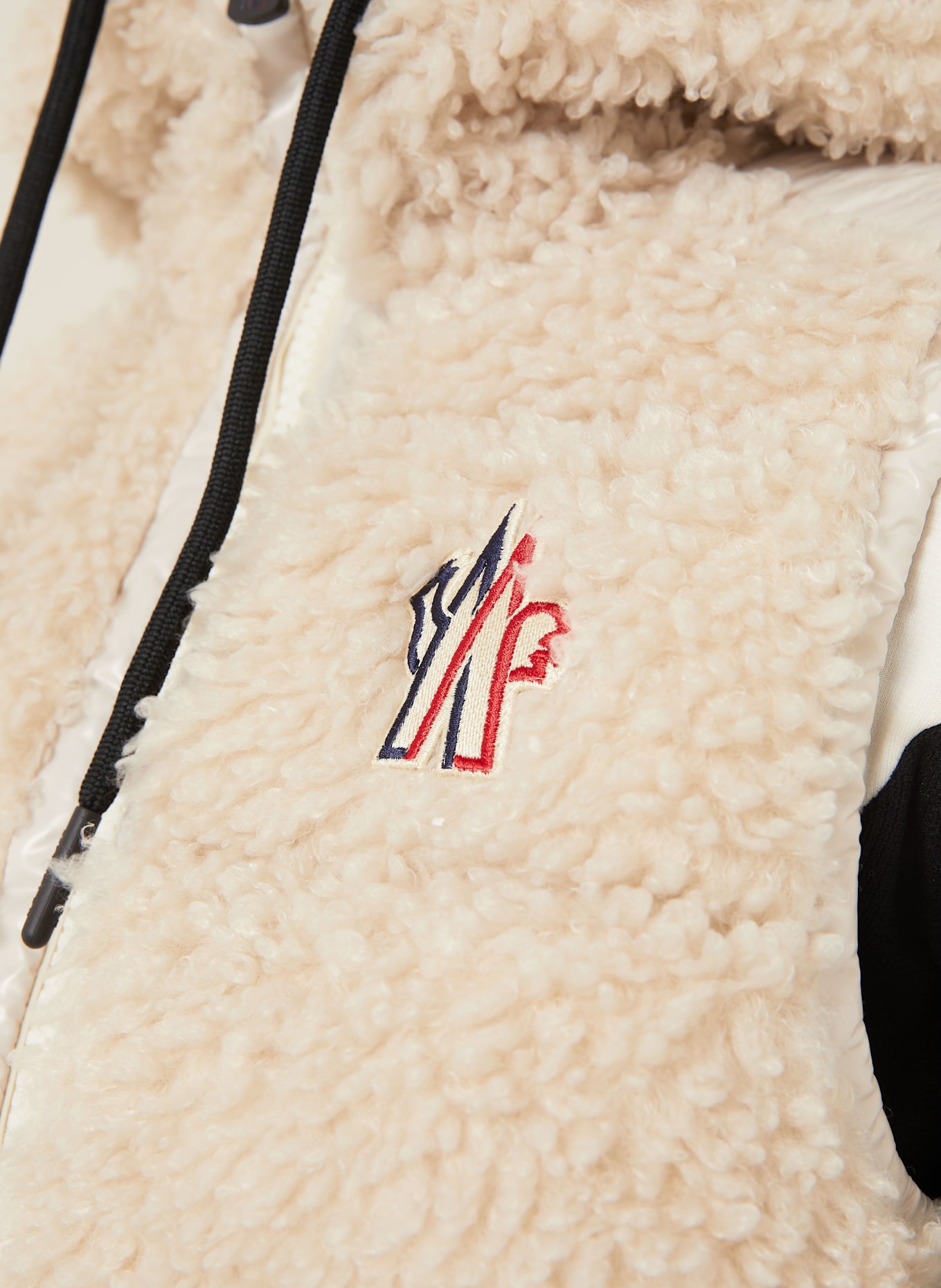 MONCLER GRENOBLE Teddyfell-Daunenweste: CREME