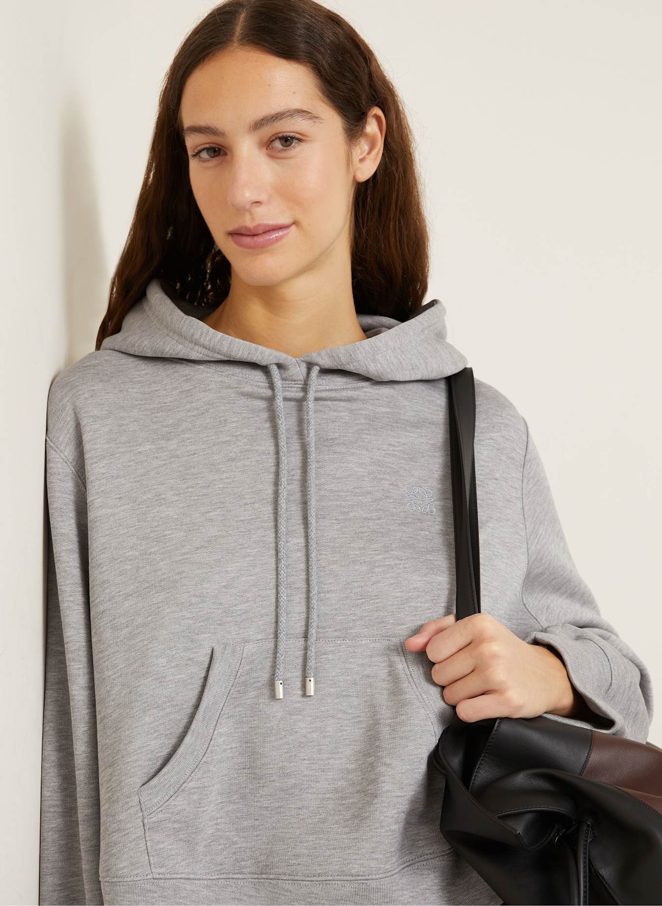 LOEWE Mikina s kapucí: SVĚTLE ŠEDÁ