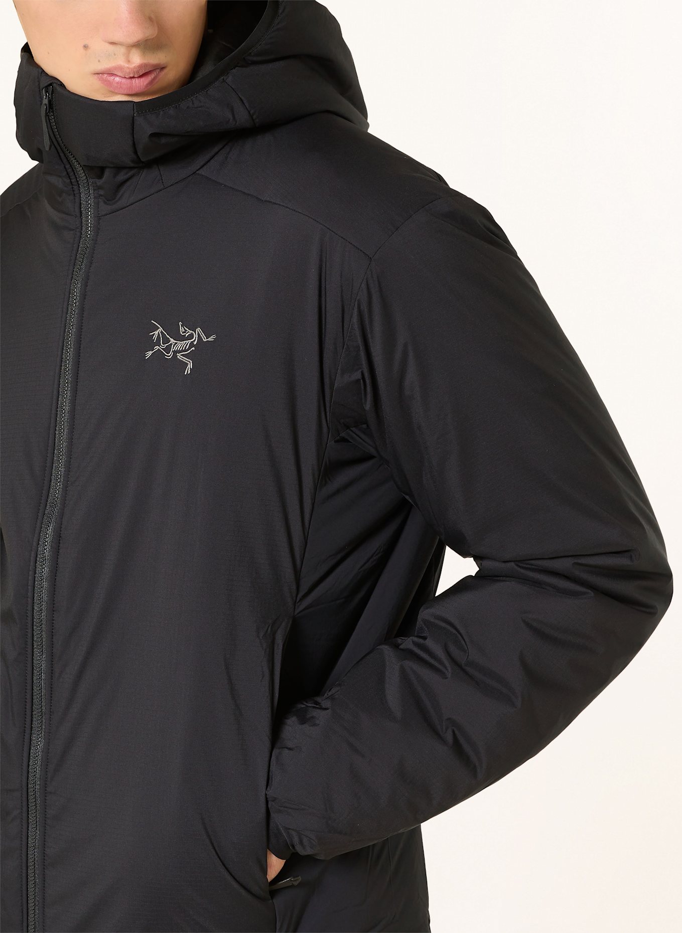 ARC'TERYX Funktionsjacke ATOM HOODY: SCHWARZ