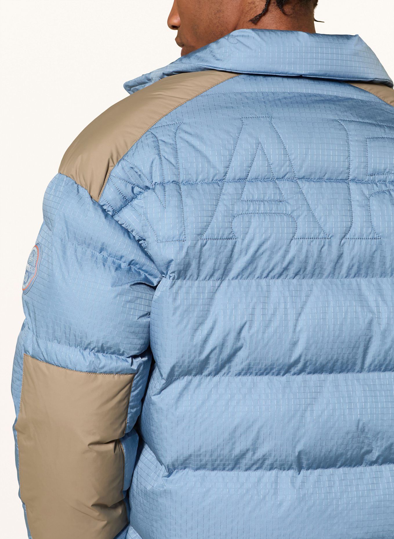 NAPAPIJRI Steppjacke A-GAIL mit abnehmbarer Kapuze: HELLBLAU / BEIGE