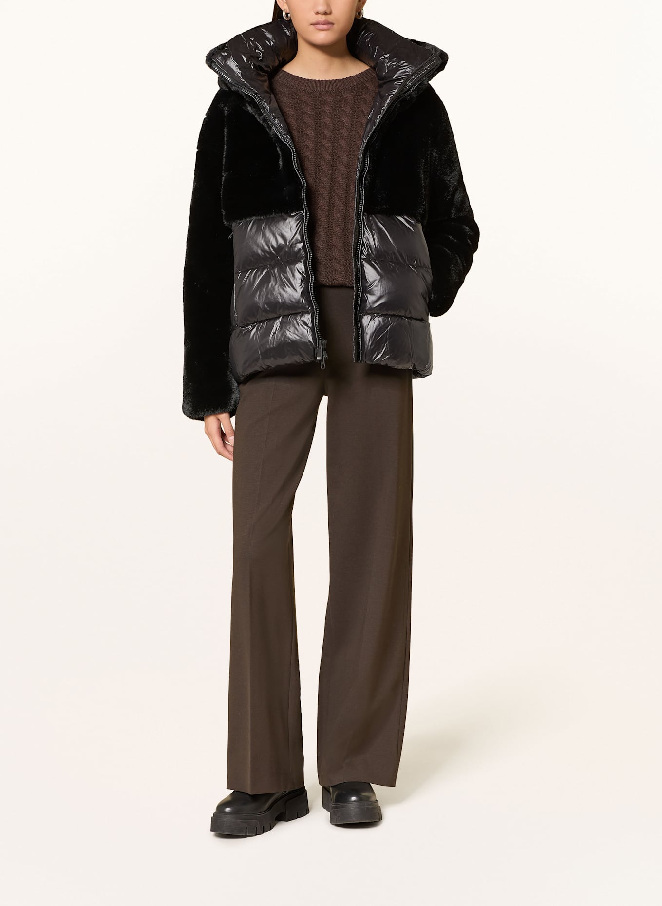 Blauer Kunstpelz-Jacke FANEVIL im Materialmix: SCHWARZ