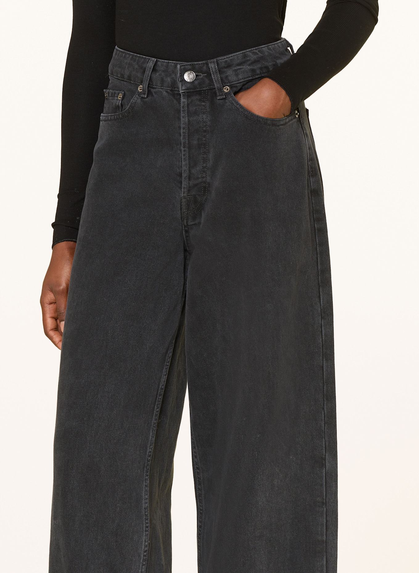 MRS & HUGS Straight Leg Jeans: BLACK