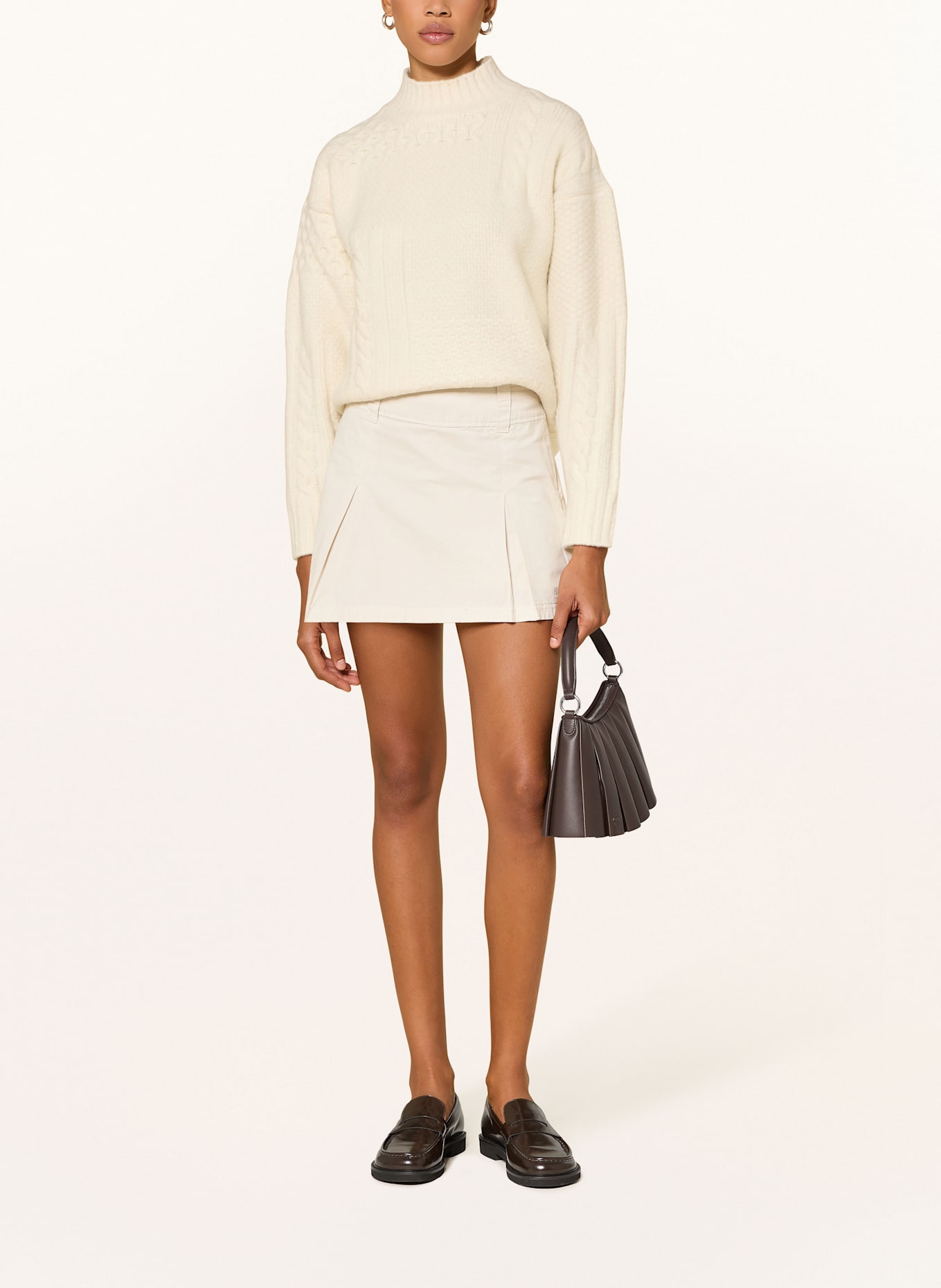 LACOSTE Umhängetasche RUNWAY LENGLEN SMALL: DUNKELBRAUN