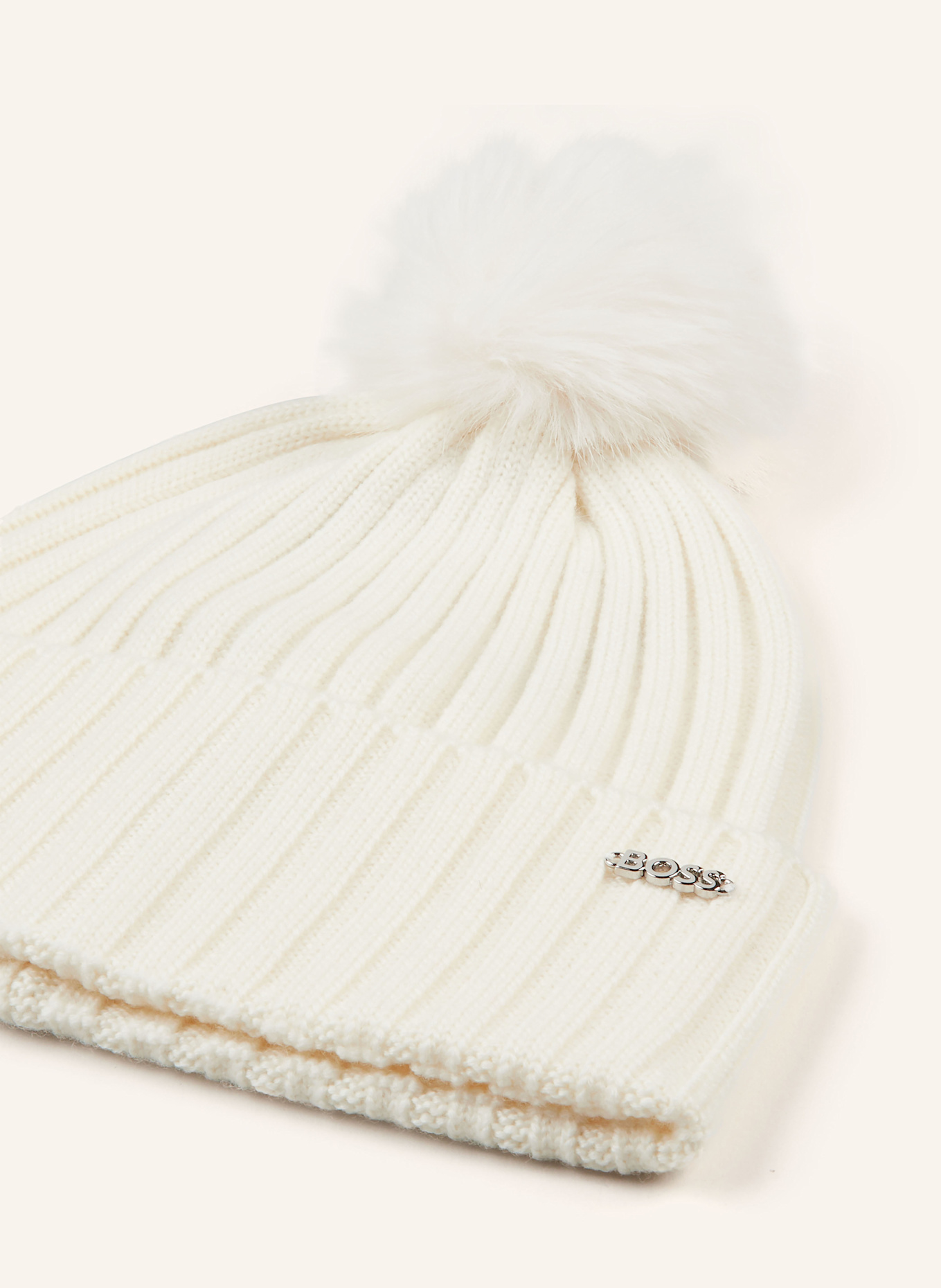 BOSS Mütze mit Kunstpelz: ECRU