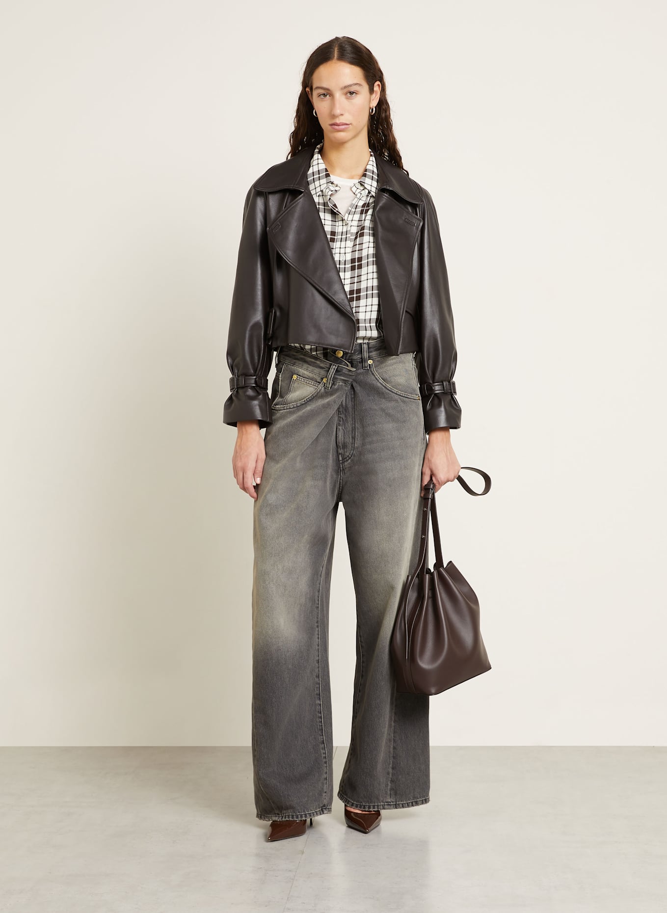 AESTHER EKME Pouch bag MARIN SUPPLE MEDIUM: DARK BROWN