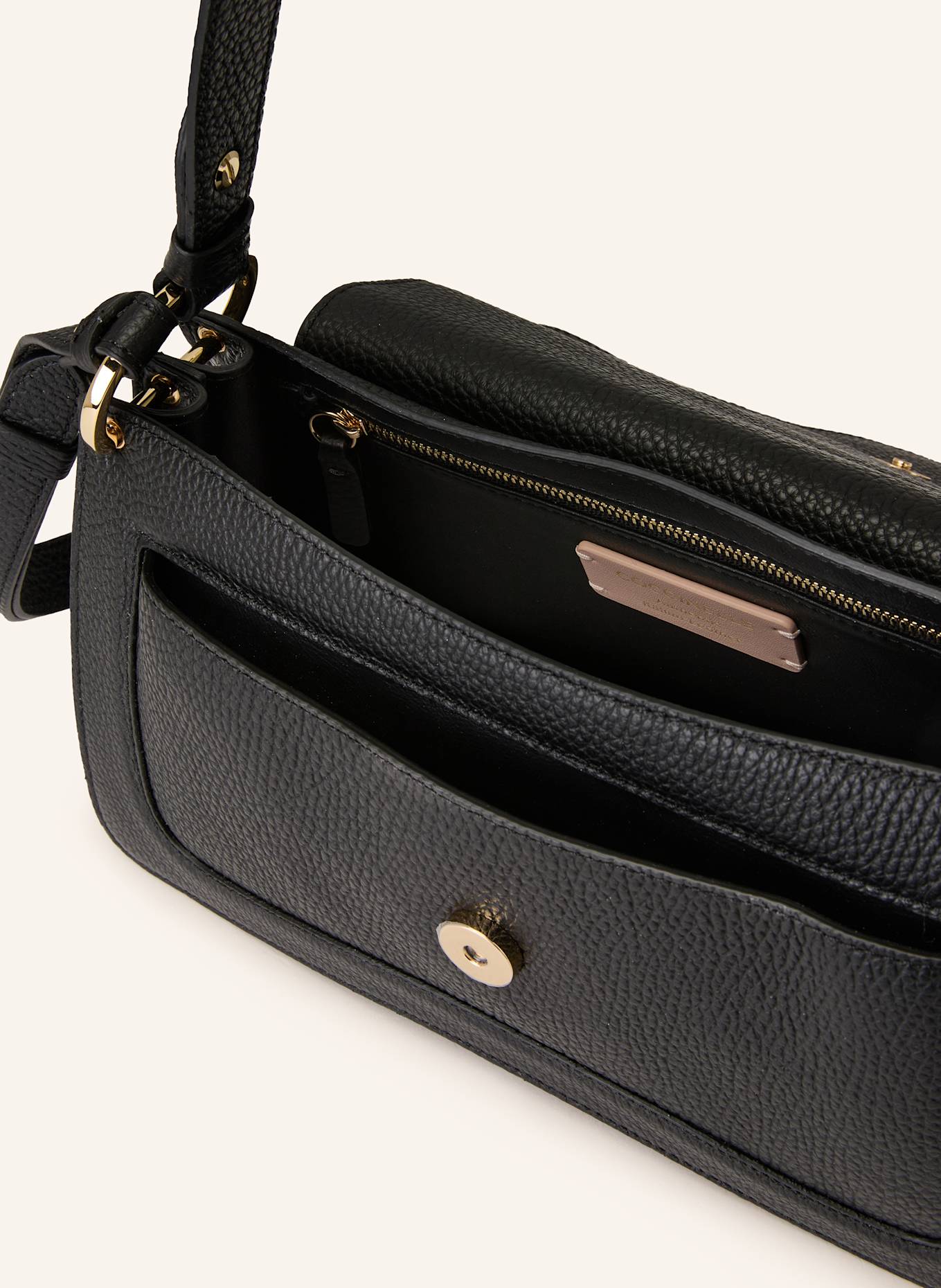 COCCINELLE Schultertasche: SCHWARZ