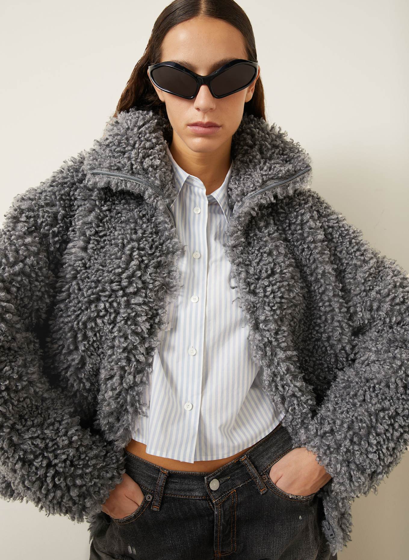 Acne Studios Veste en fourrure synthétique: GRIS
