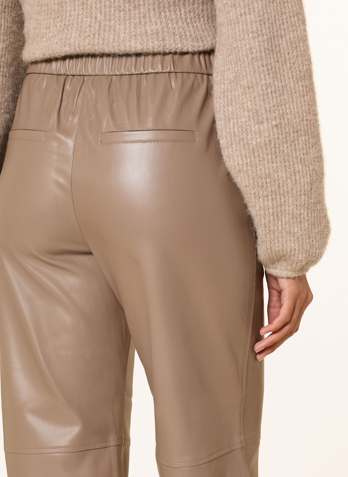 comma Hose in Lederoptik: TAUPE
