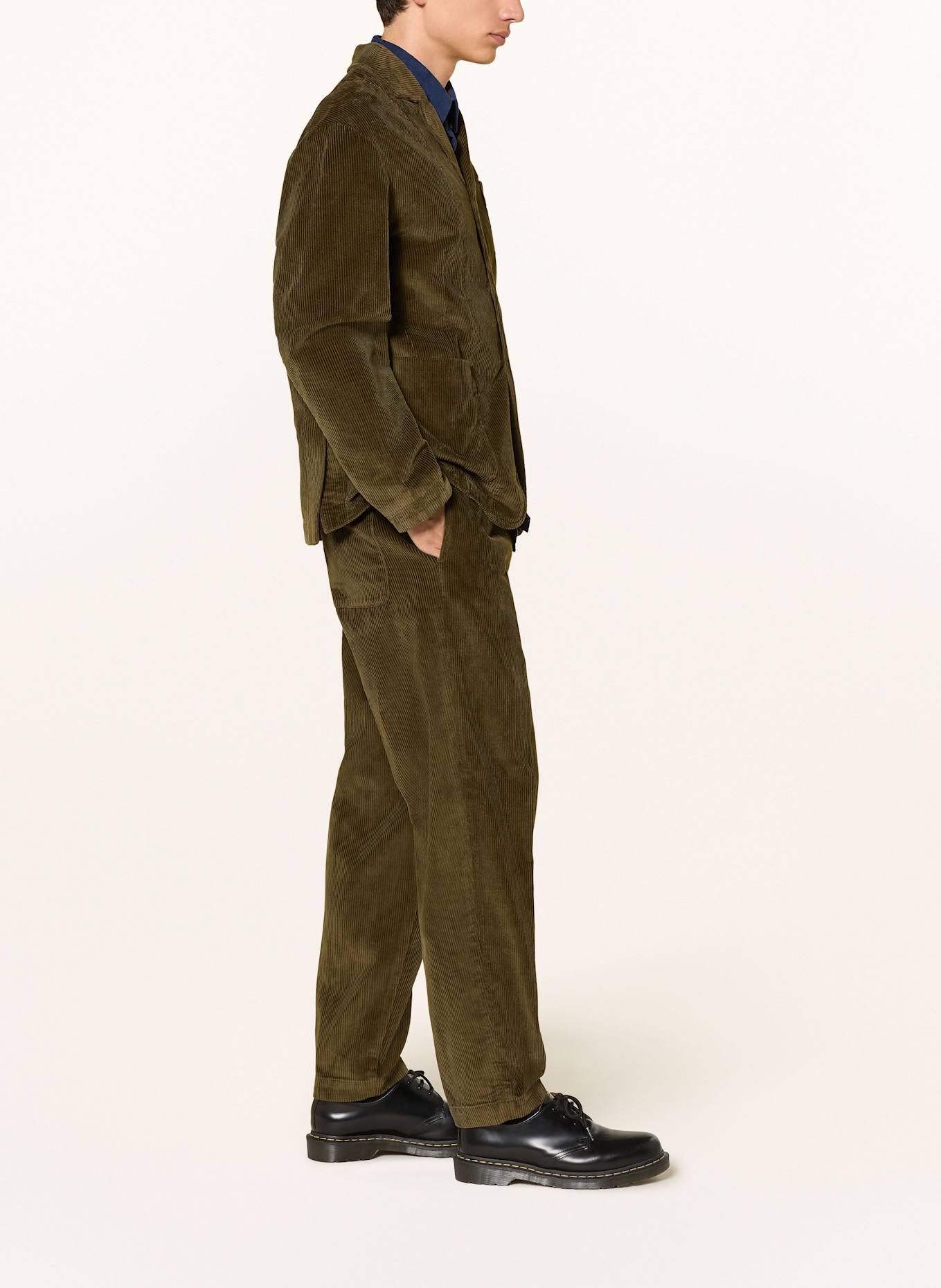 Barbour Anzughose Slim Fit aus Cord: OL51 olive