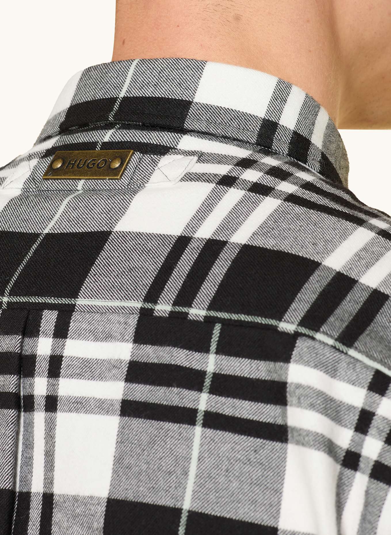 HUGO Flanellhemd EGRIN Relaxed Fit: SCHWARZ / WEISS