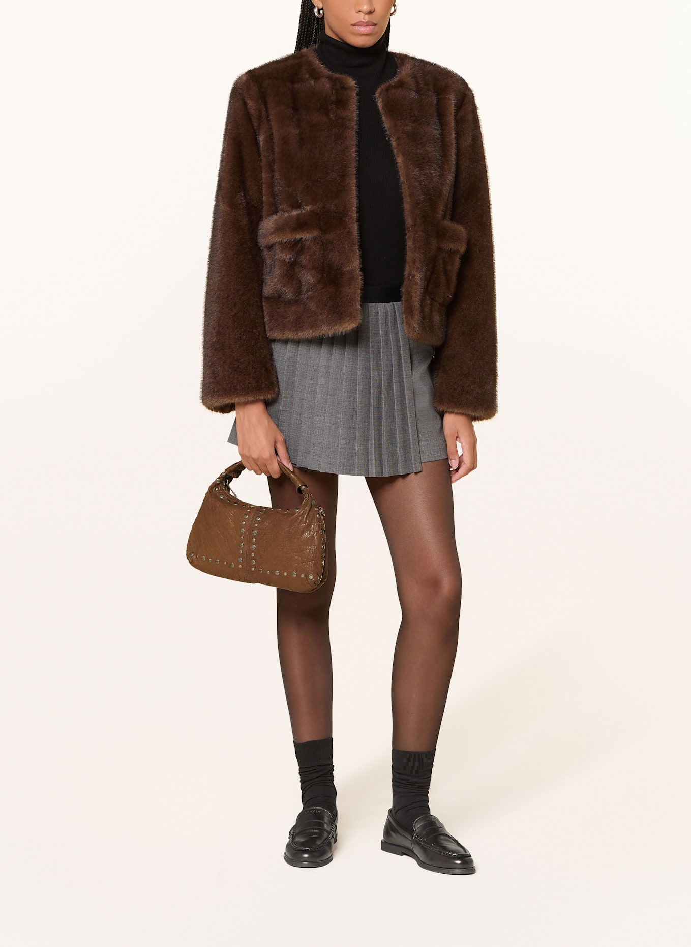 NÚNOO Handtasche DANDY mit Nieten: BRAUN