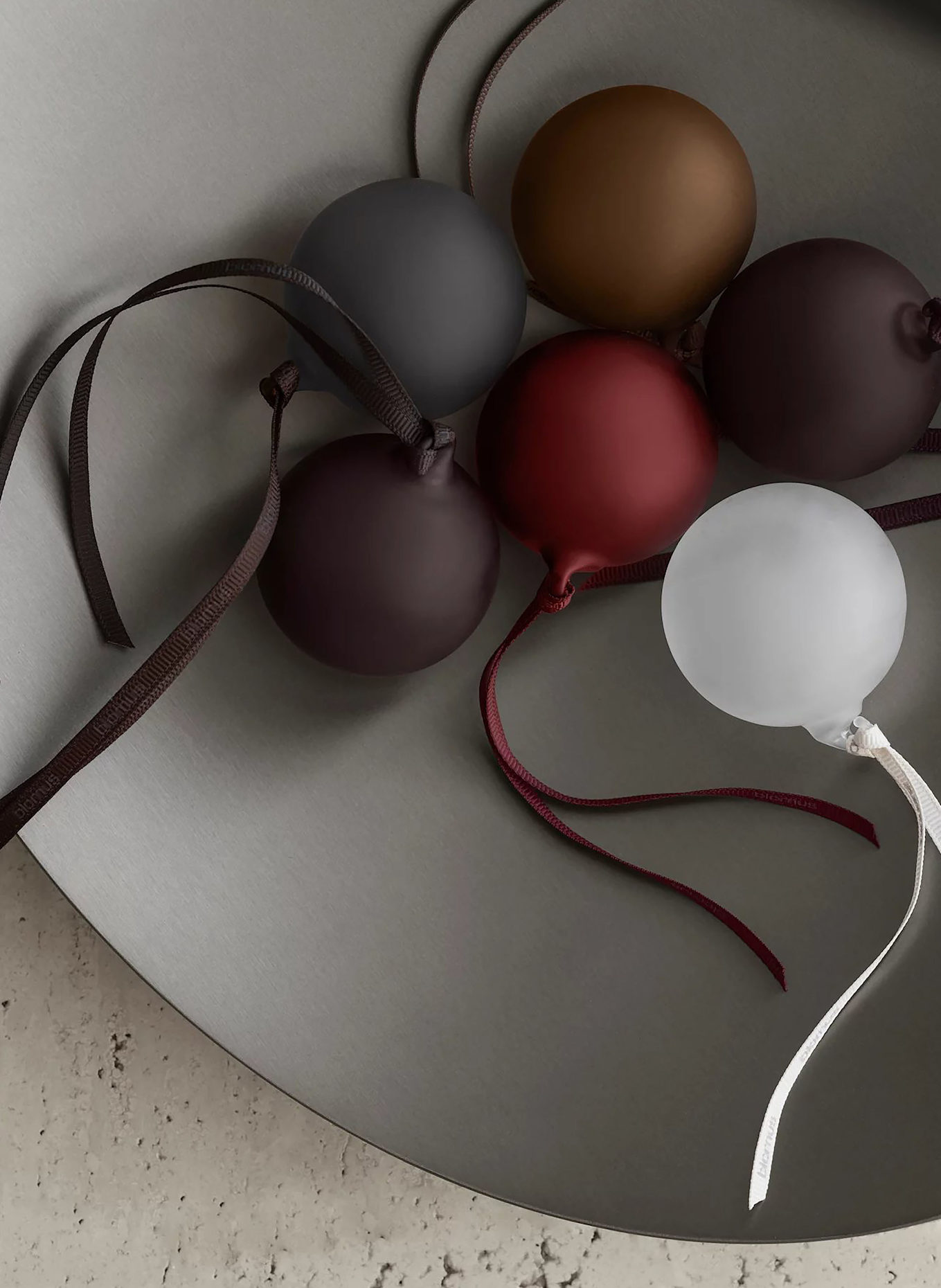 blomus 6er-Set Weihnachtskugeln JUHLA: DUNKELBRAUN / BRAUN / ROT