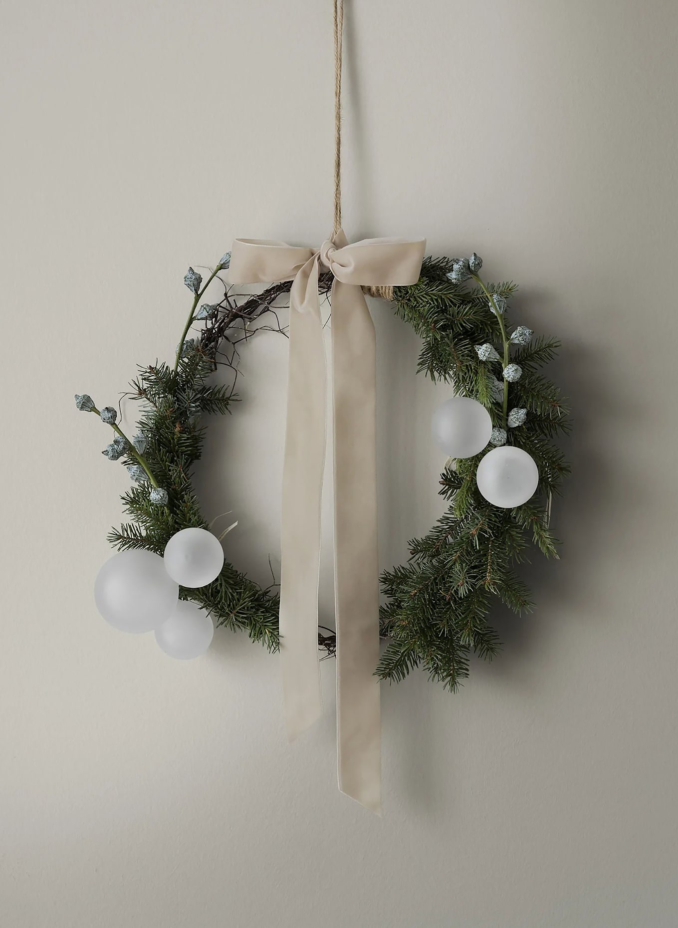 blomus 4er-Set Weihnachtskugeln JUHLA: WEISS