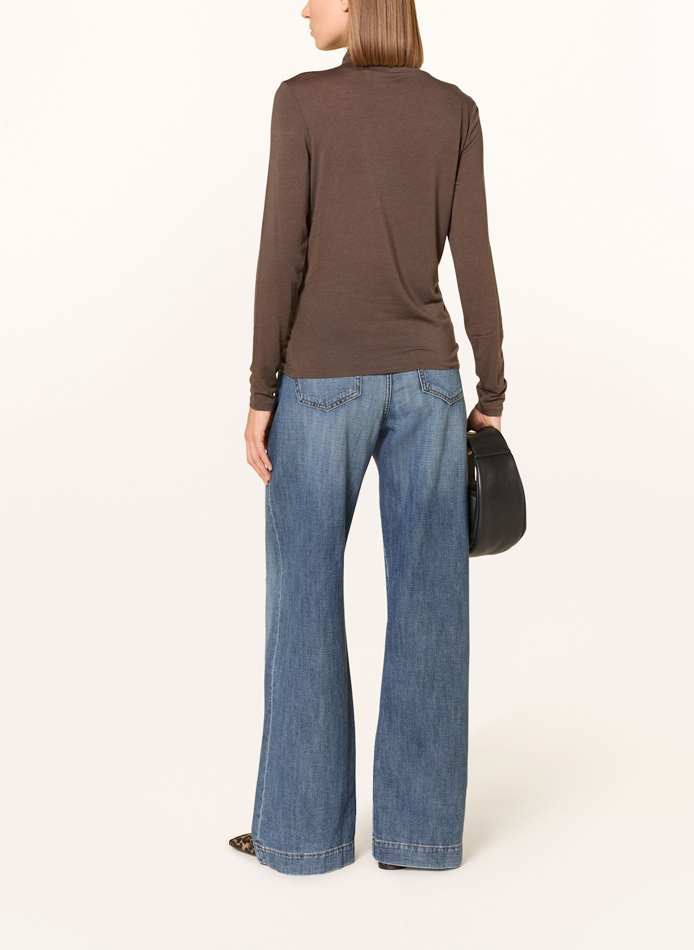 comma Longsleeve: OLIV