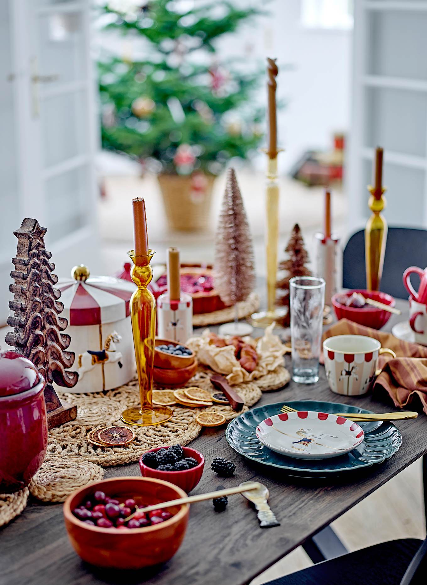Bloomingville 2-delige set MERRY-GO-ROUND bekers met handvat: CRÈME / DONKERROOD / GOUD
