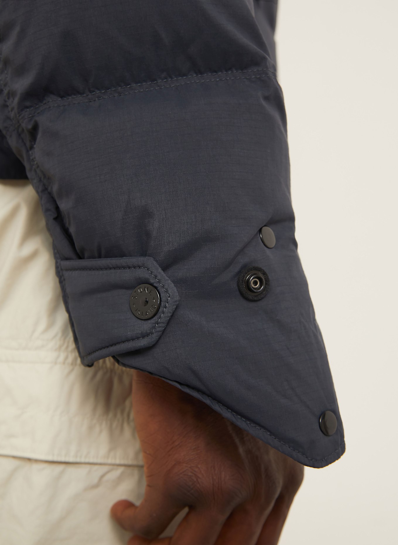 STONE ISLAND Daunenjacke: DUNKELBLAU