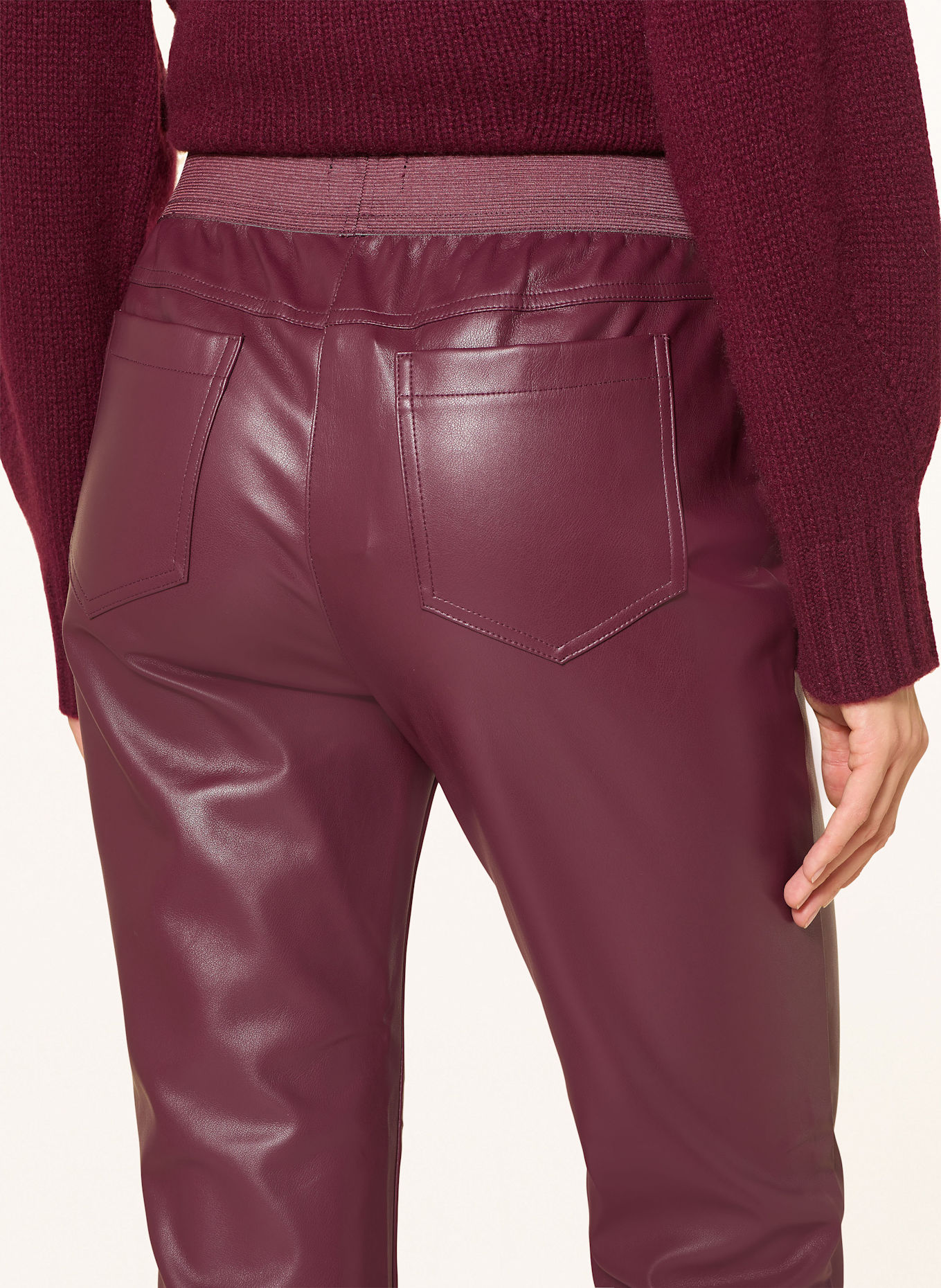 monari Hose in Lederoptik: DUNKELROT