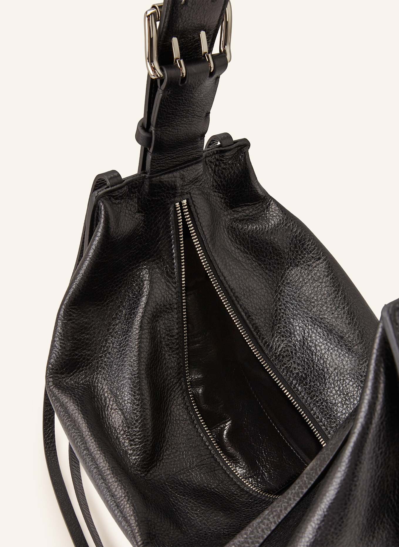 RADICA STUDIO Schultertasche AMACA MAXI: SCHWARZ