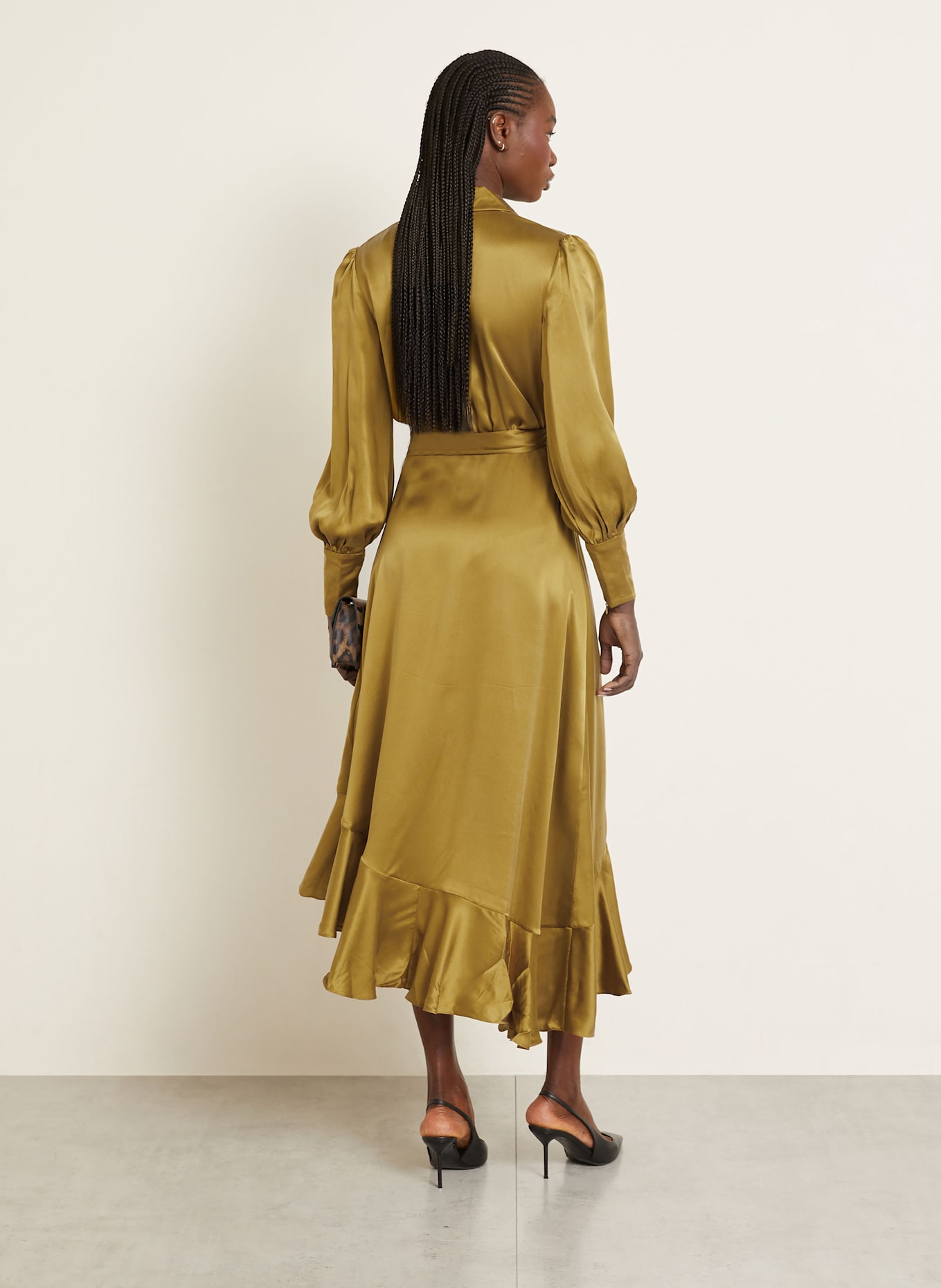 ZIMMERMANN Wickelkleid aus Seide mit Volants: OLIV