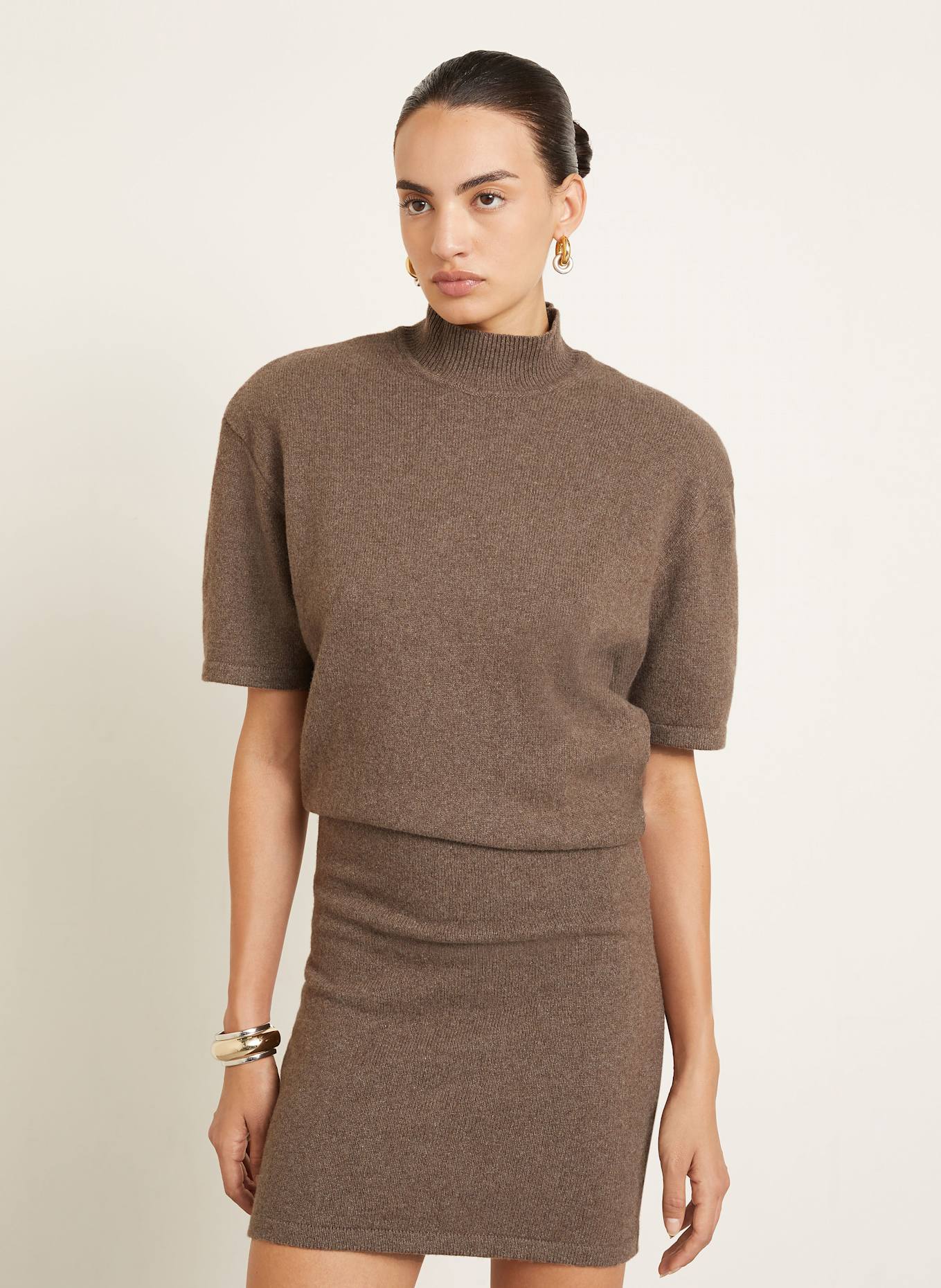 JACQUEMUS Sukienka z dzianiny LA ROBE MAILLE CASTAGNA: BRĄZOWY