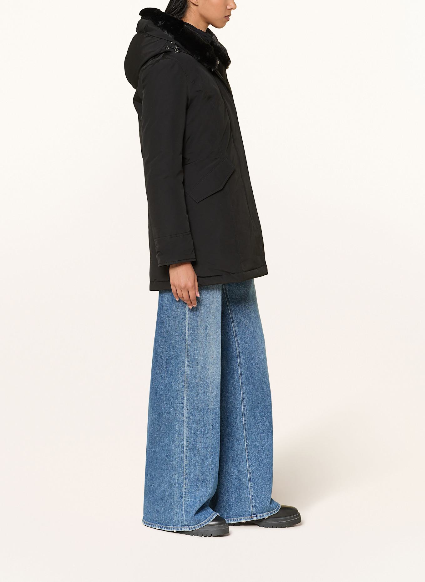 WOOLRICH Daunenjacke BEAKER mit Kunstpelz: SCHWARZ