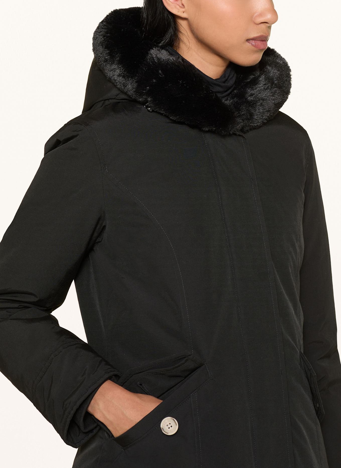 WOOLRICH Daunenjacke BEAKER mit Kunstpelz: SCHWARZ