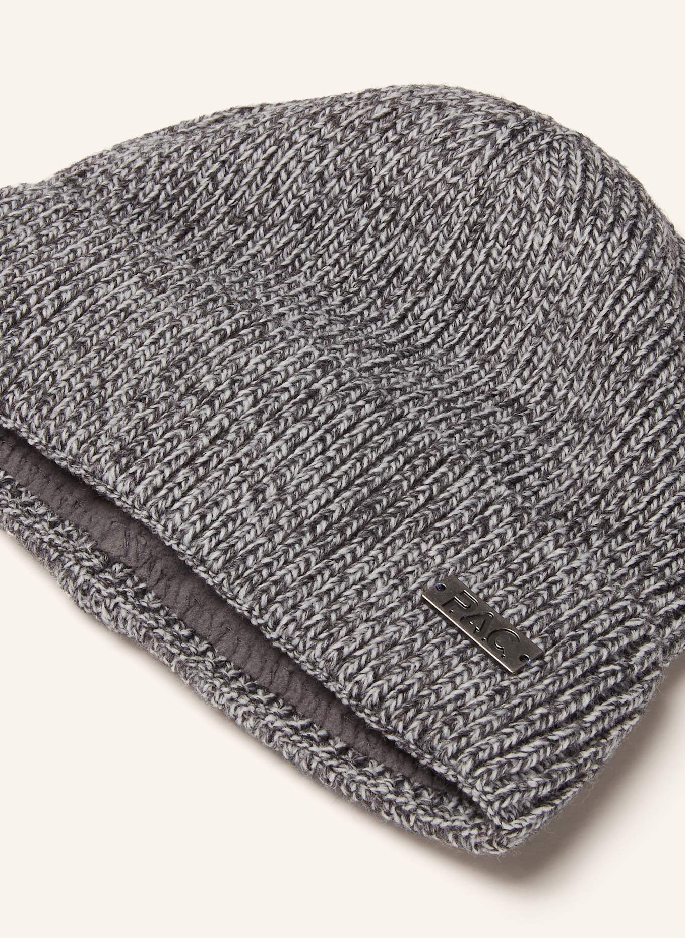 P.A.C. Mütze MACADA: GRAU