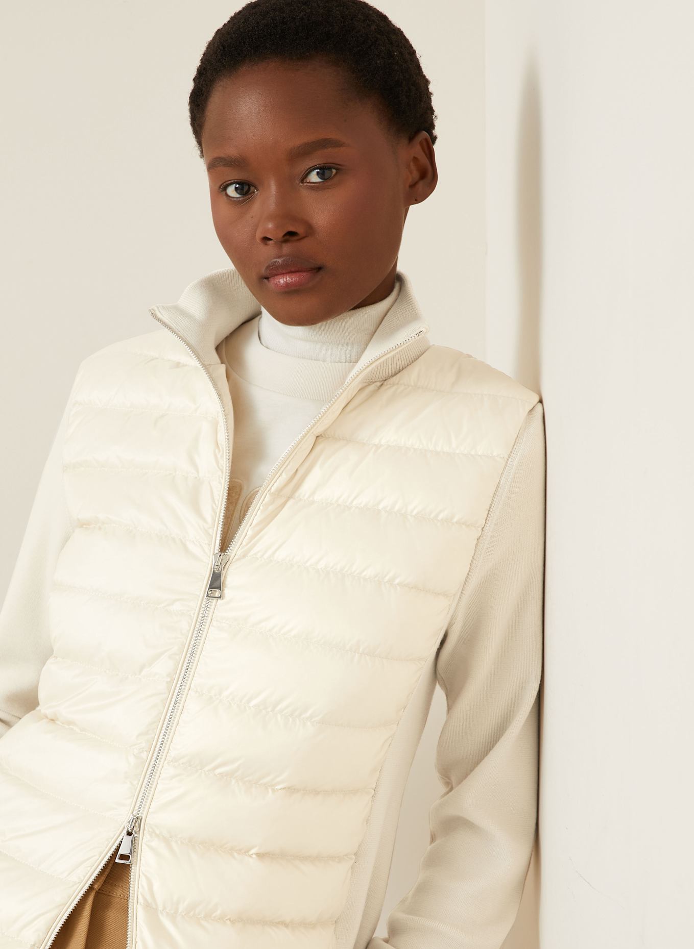 MONCLER Daunenjacke im Materialmix: CREME