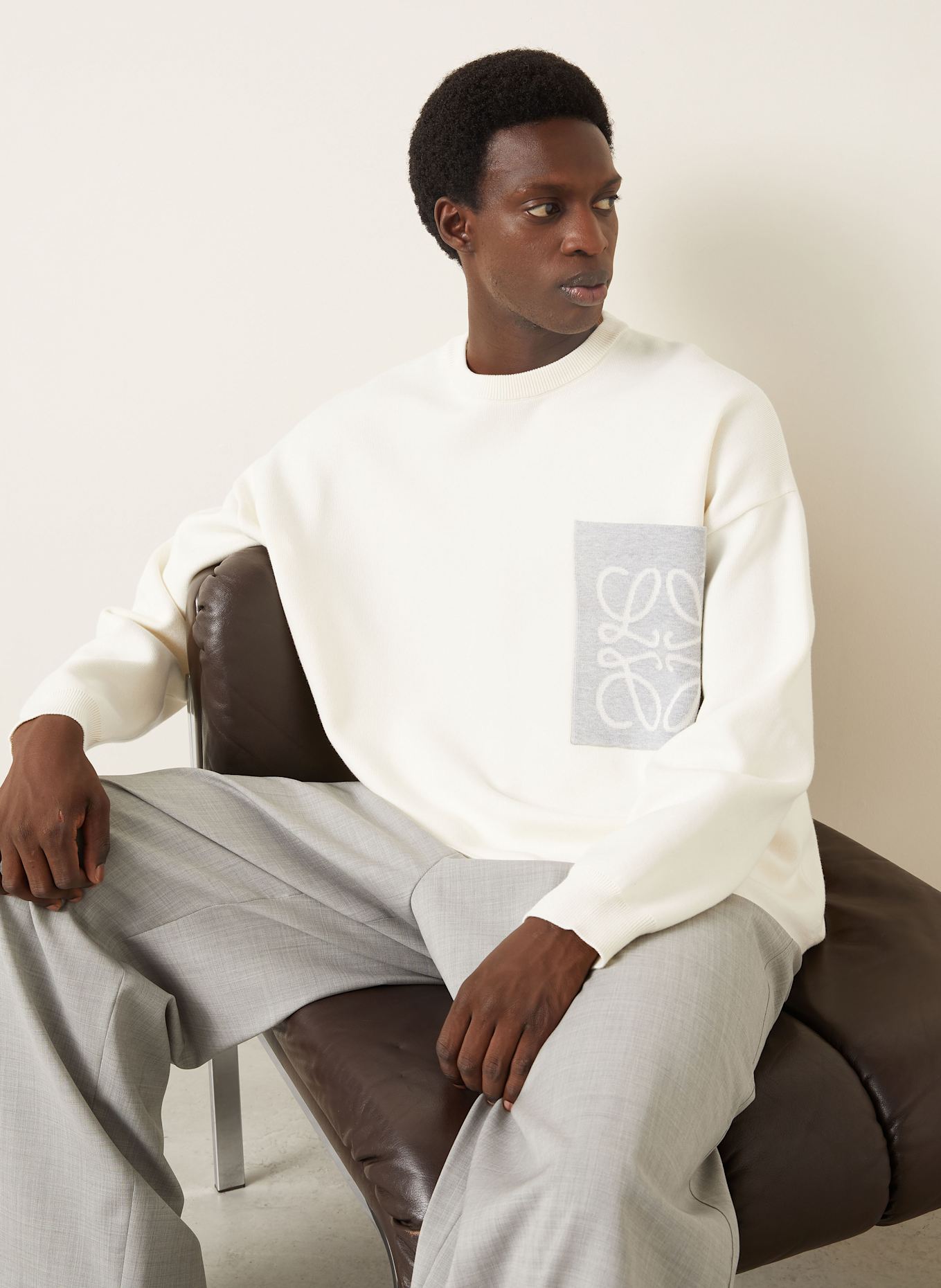 LOEWE Sweter ANAGRAM: ECRU / SZARY