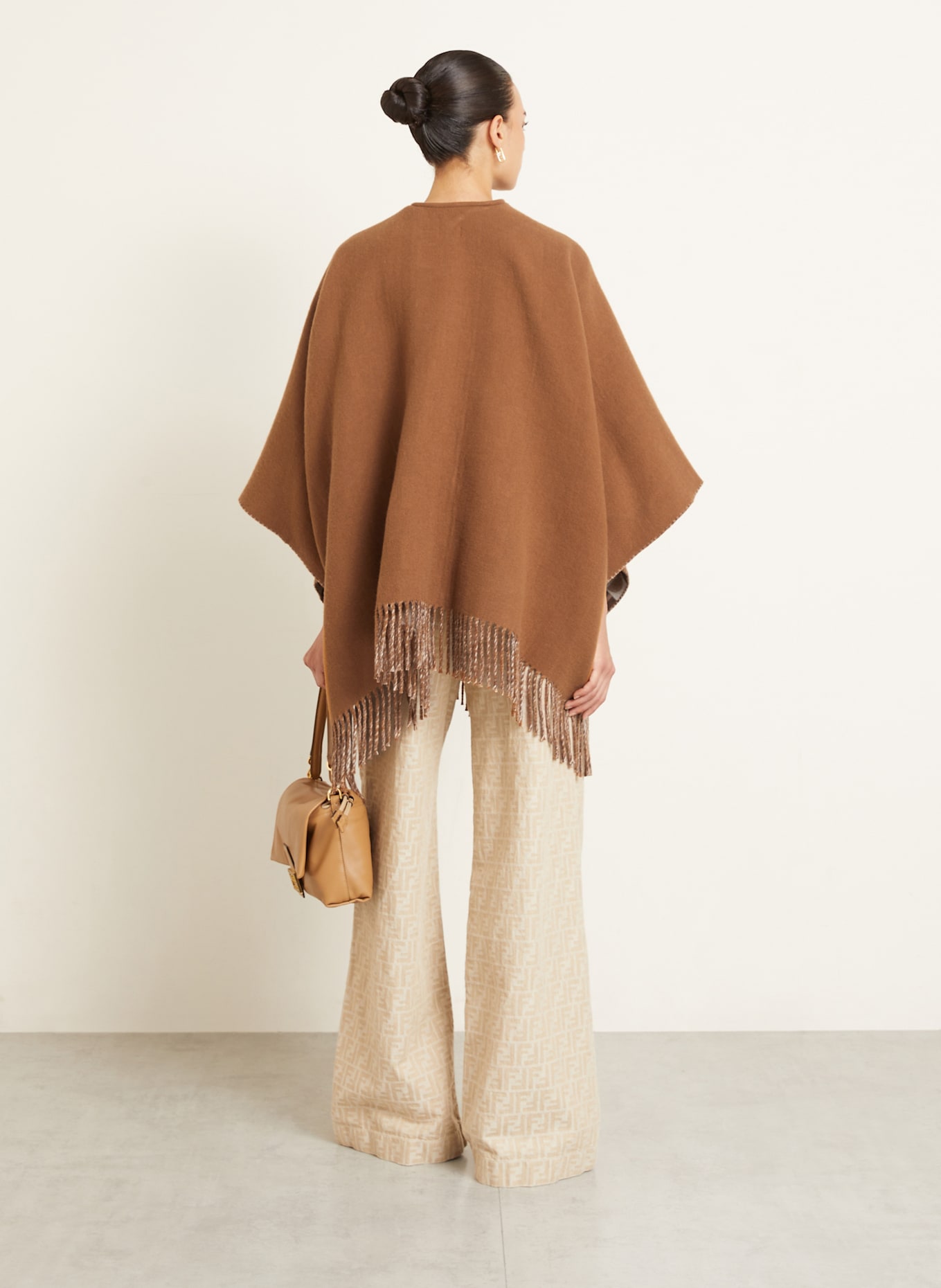 FENDI Dwustronna peleryna: BRĄZOWY