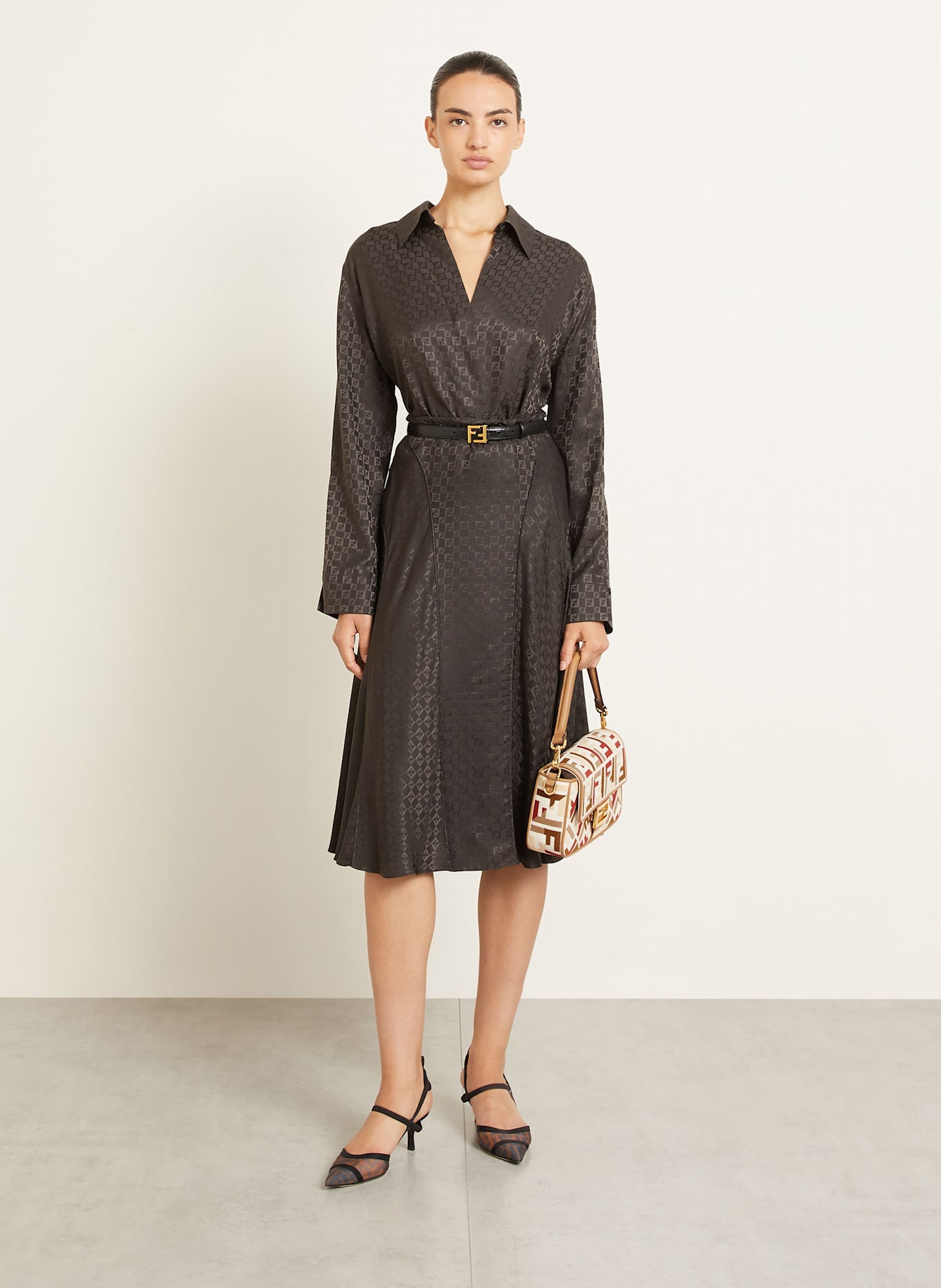 FENDI Schultertasche BAGUETTE MEDIUM: CREME / BRAUN / DUNKELBRAUN