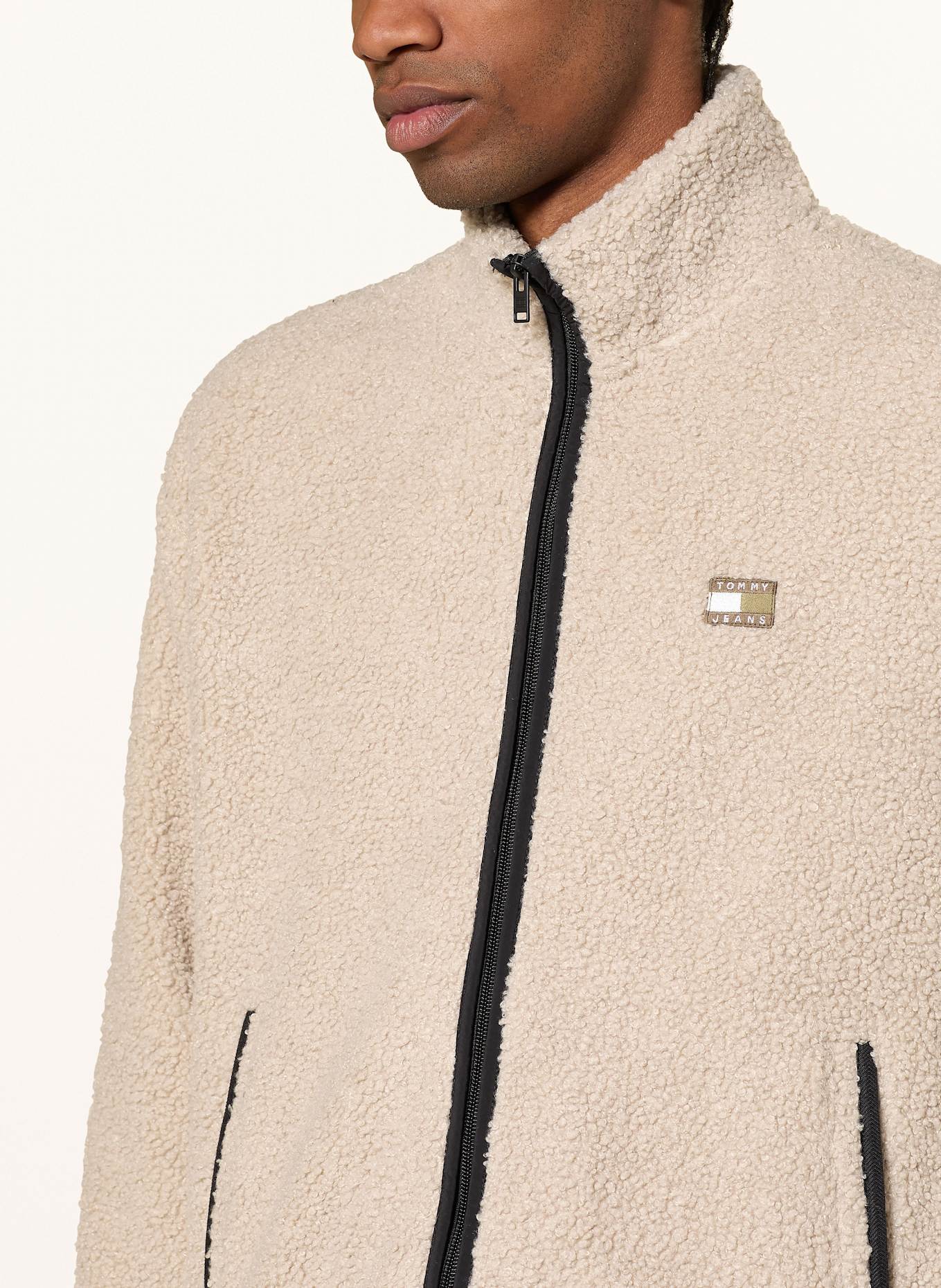 TOMMY JEANS Teddyfell-Jacke: HELLBRAUN