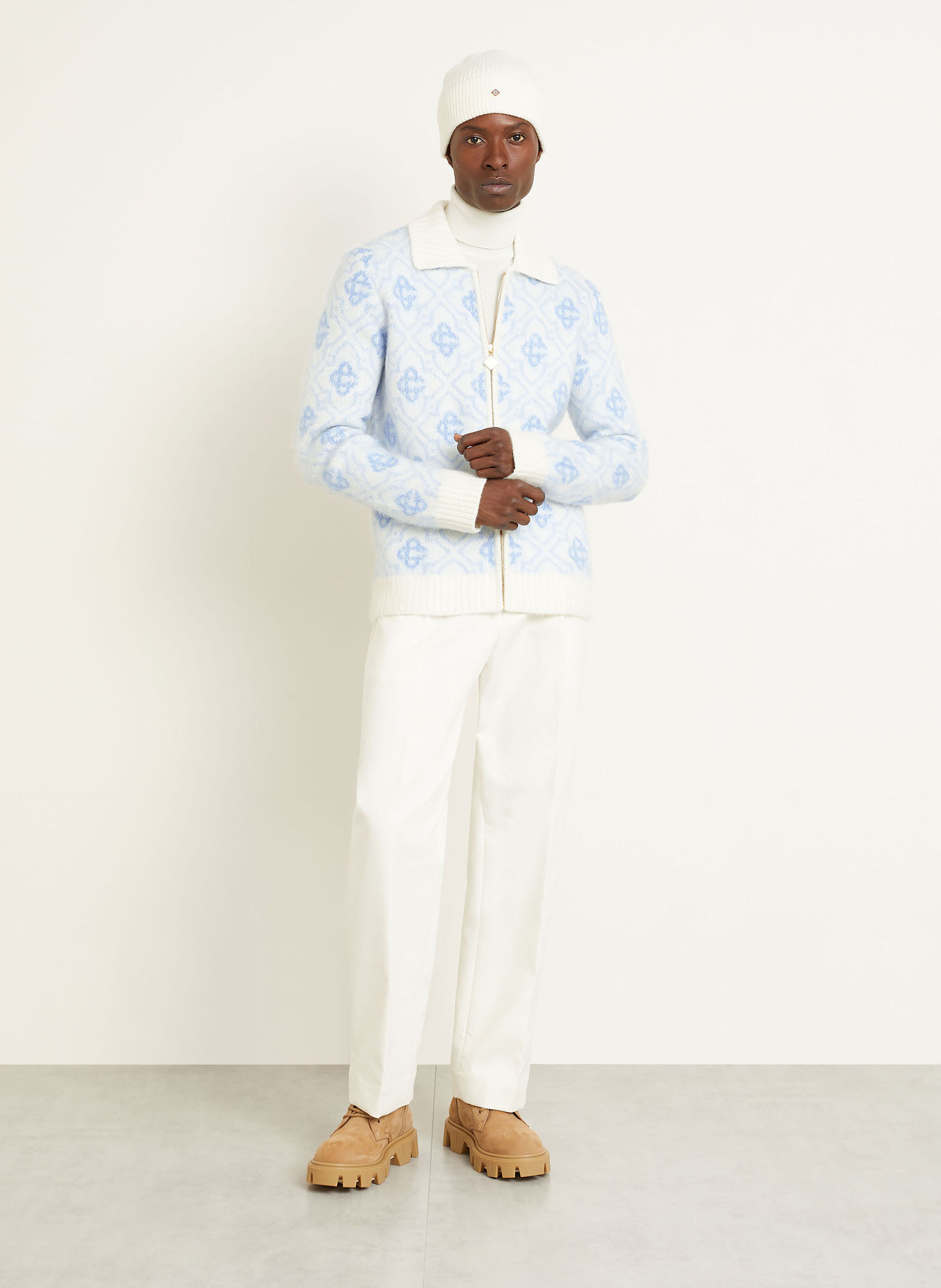 Casablanca Strickjacke: ECRU / HELLBLAU