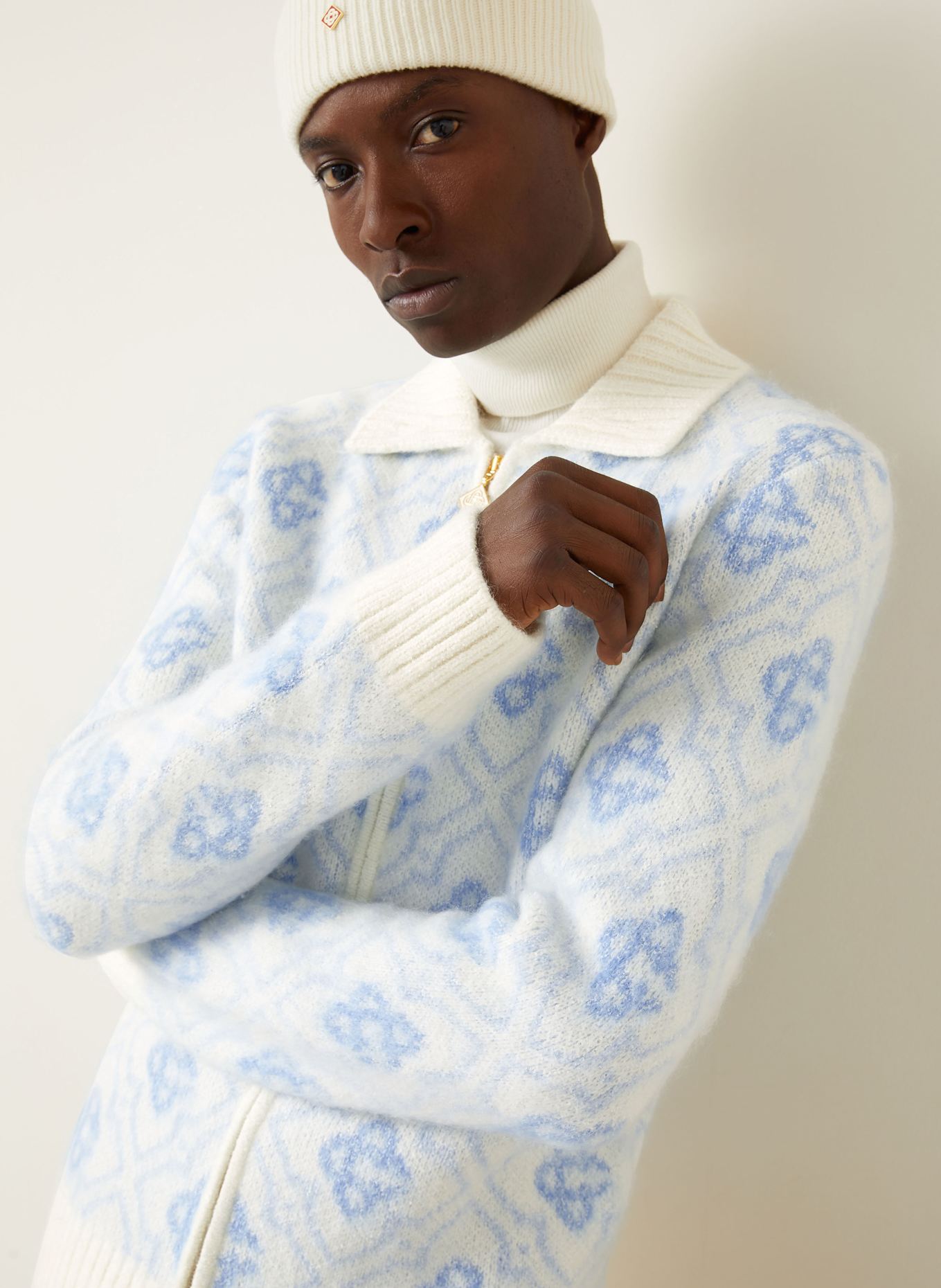 Casablanca Strickjacke: ECRU / HELLBLAU