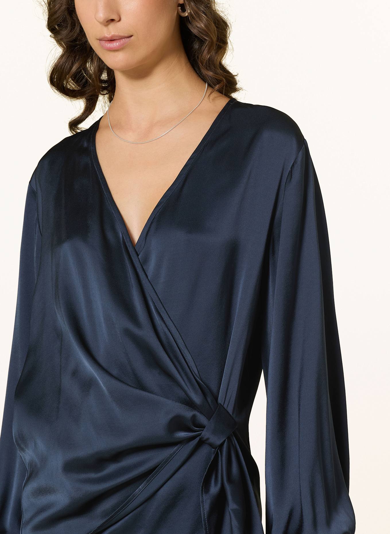 ottod'ame Wickelbluse aus Satin: DUNKELBLAU