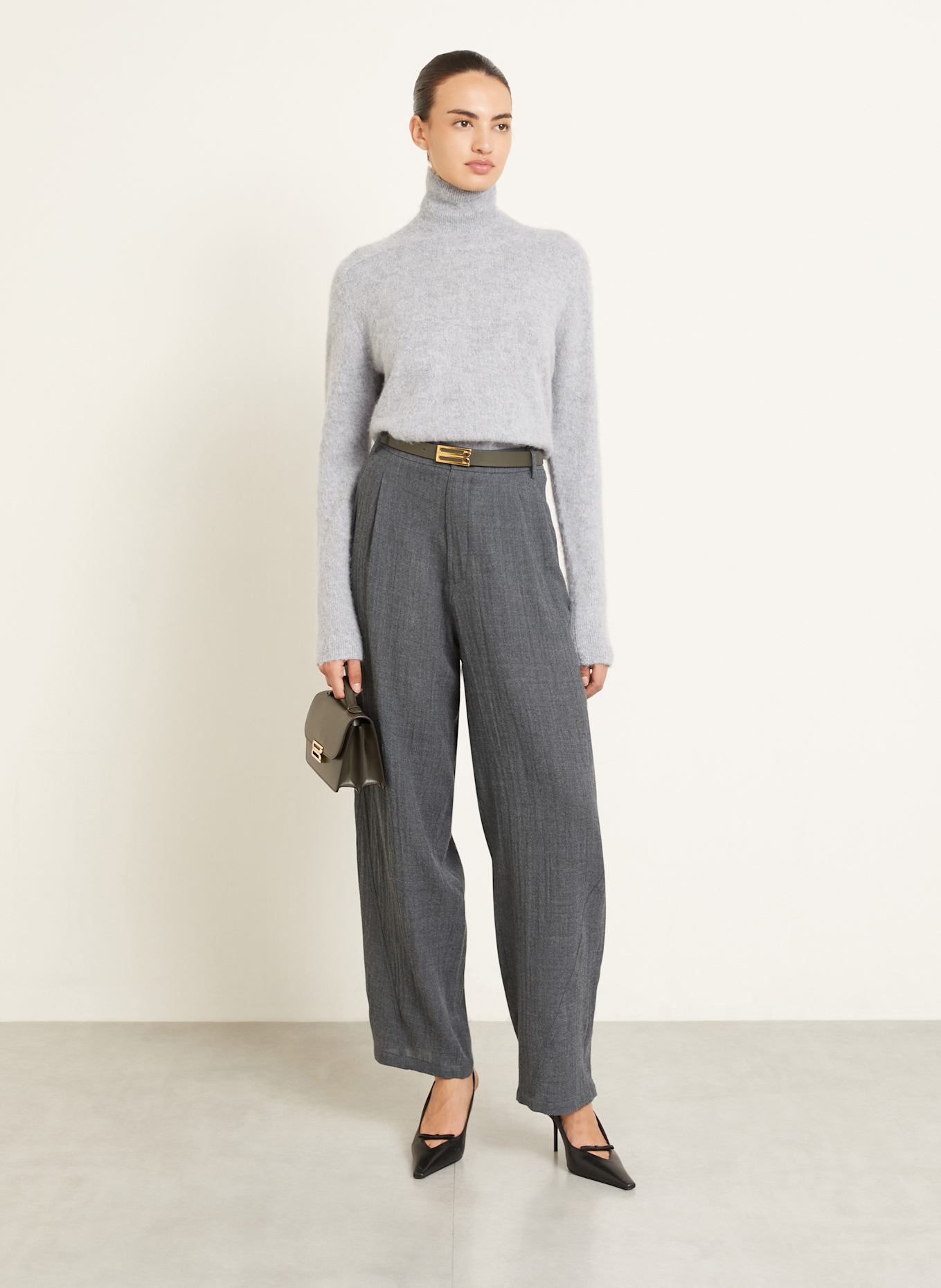 VICTORIA BECKHAM Turtleneck sweater: GRAY