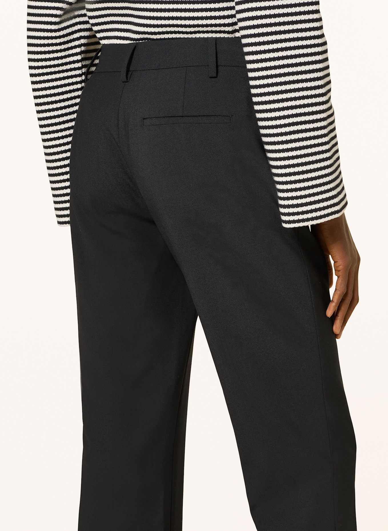 CLOSED Chino FIANA: SCHWARZ