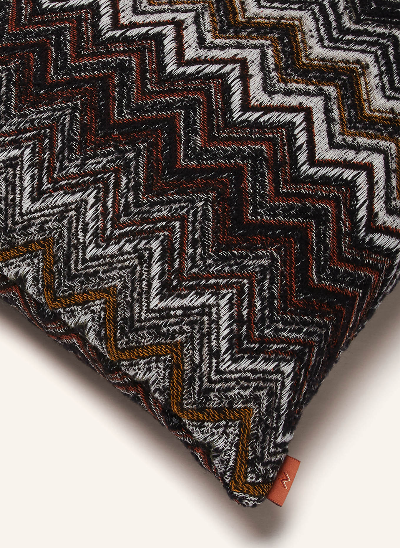 MISSONI Home Poduszka dekoracyjna FOREST: CZARNY / BIAŁY / CIEMNOPOMARAŃCZOWY