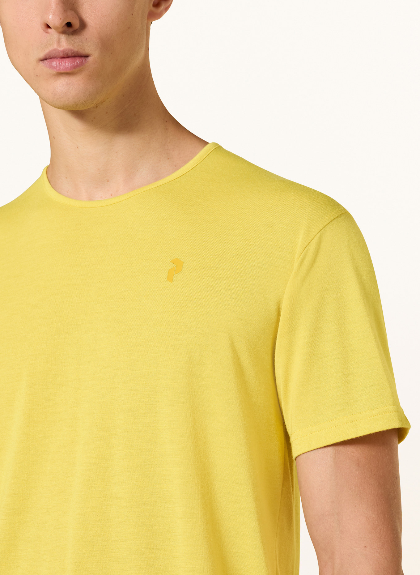 Peak Performance T-Shirt: GELB