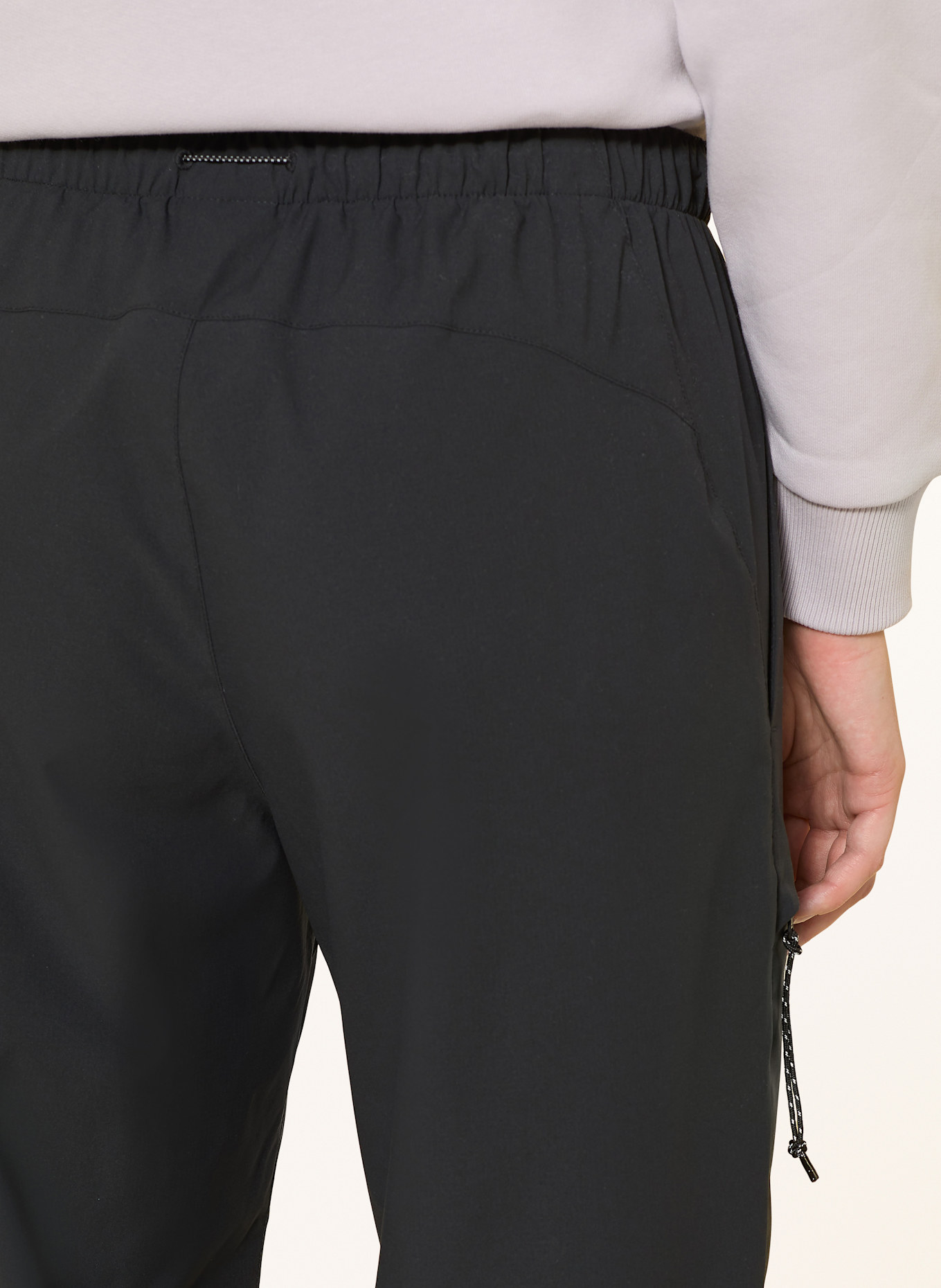 Peak Performance Trekingové kalhoty OUTDOOR: ČERNÁ